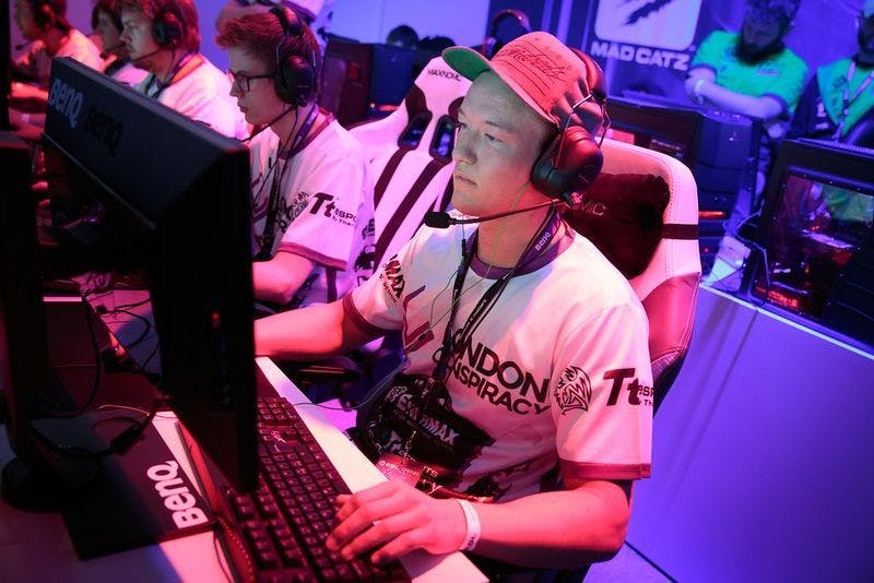 rain at ESL Cologne 2014 with London Conspiracy.