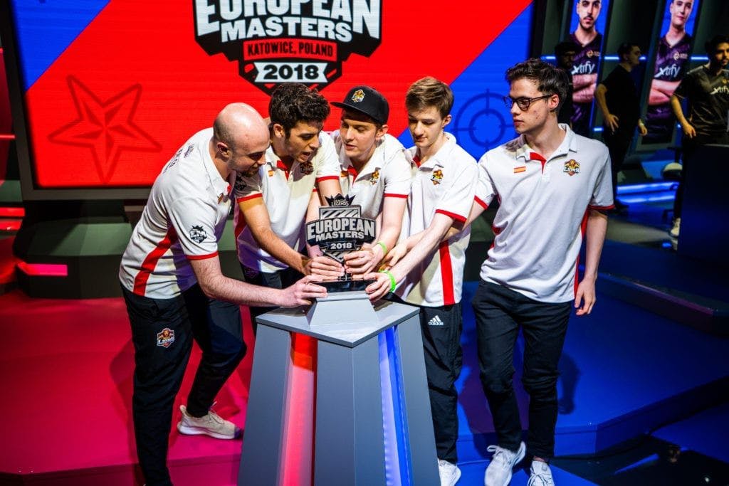 MAD Lions lifting the Summer EU Masters trophy, before becoming a LEC org