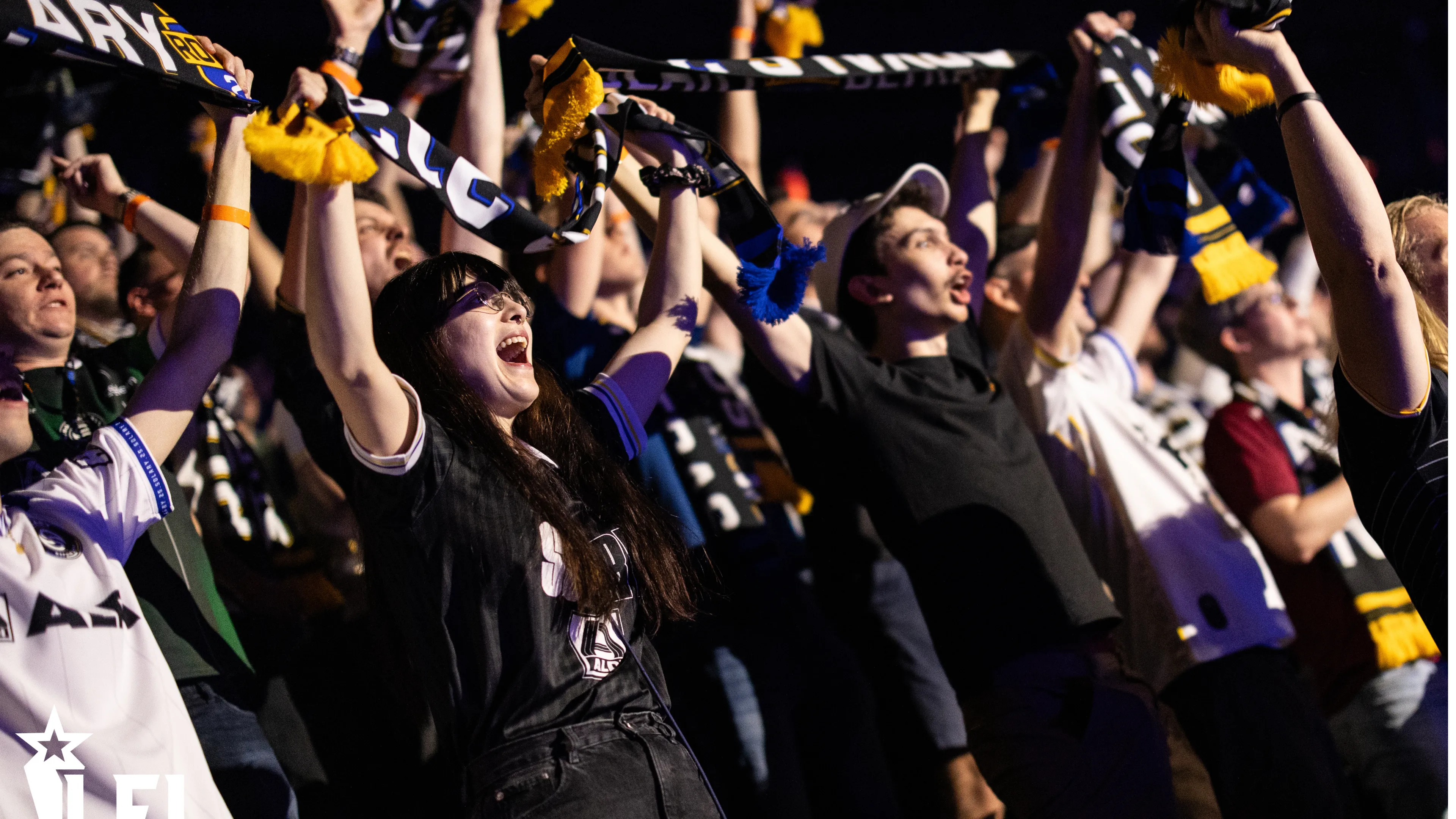 Solary fans during LFL Days