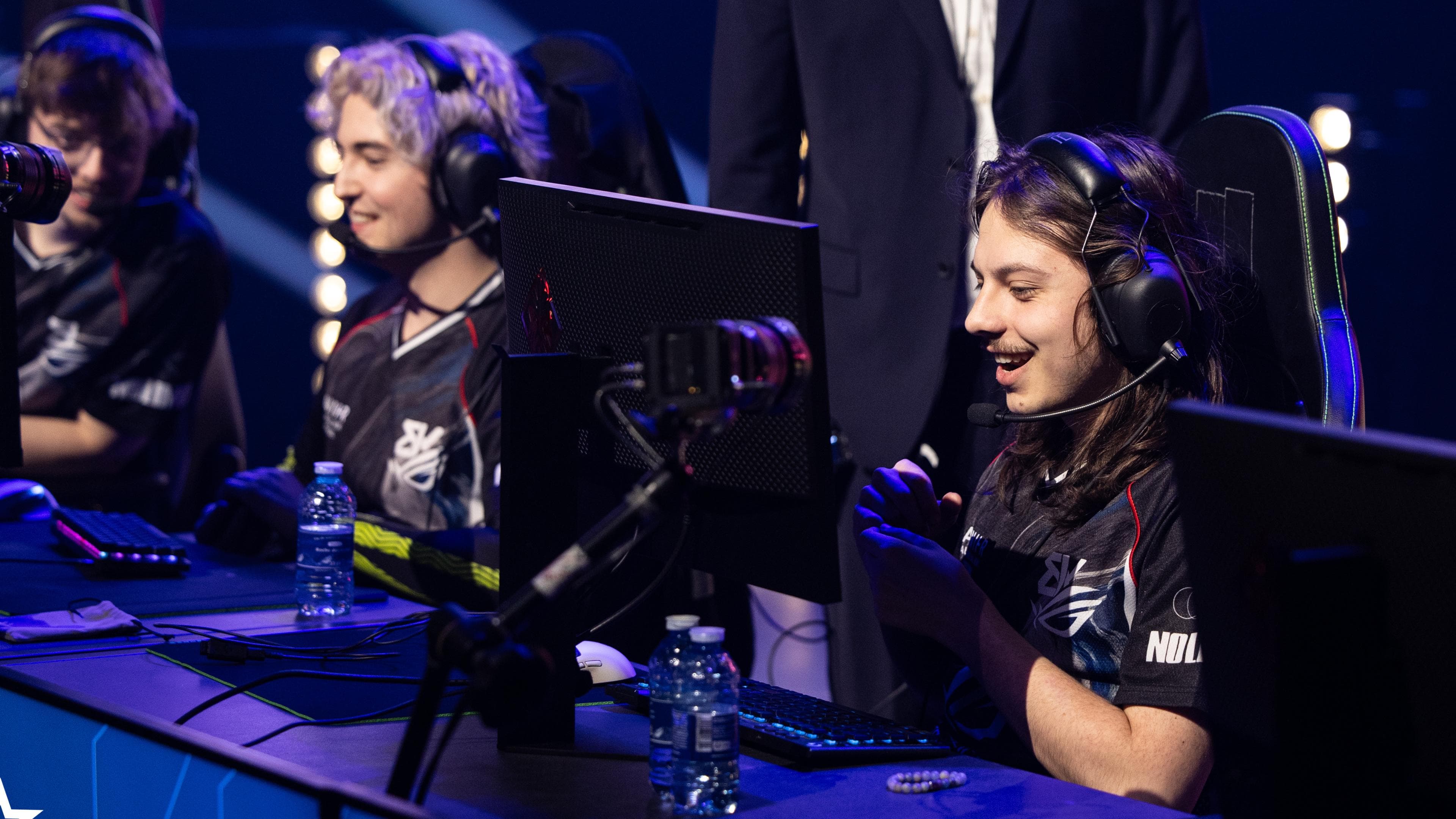 Article background image