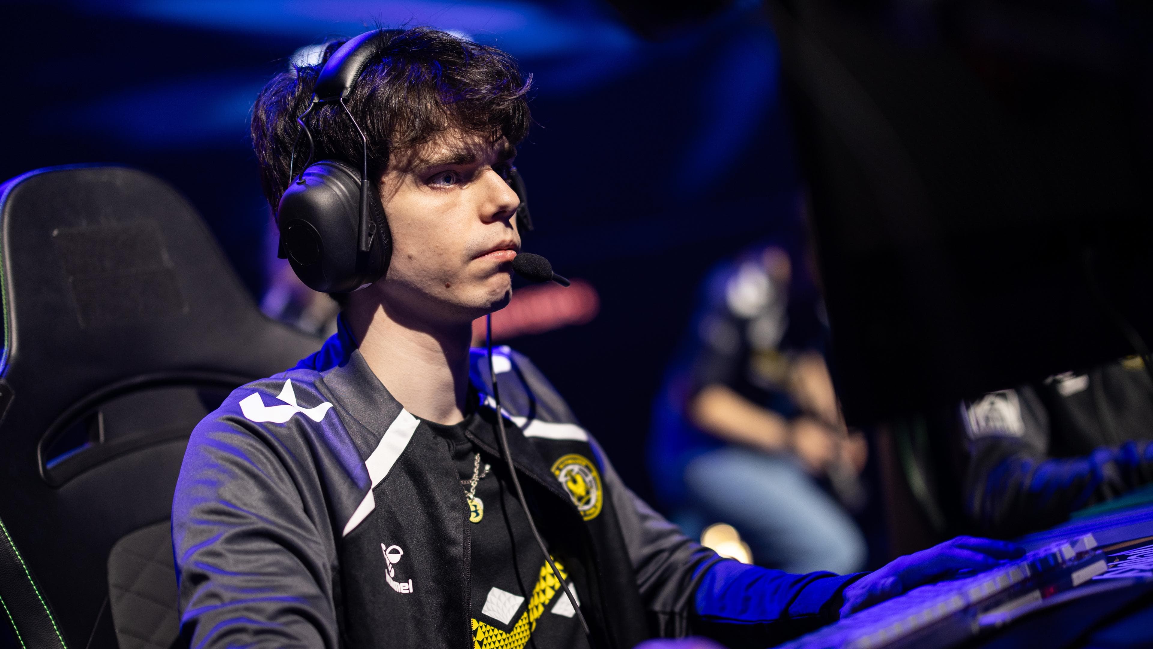 Article background image