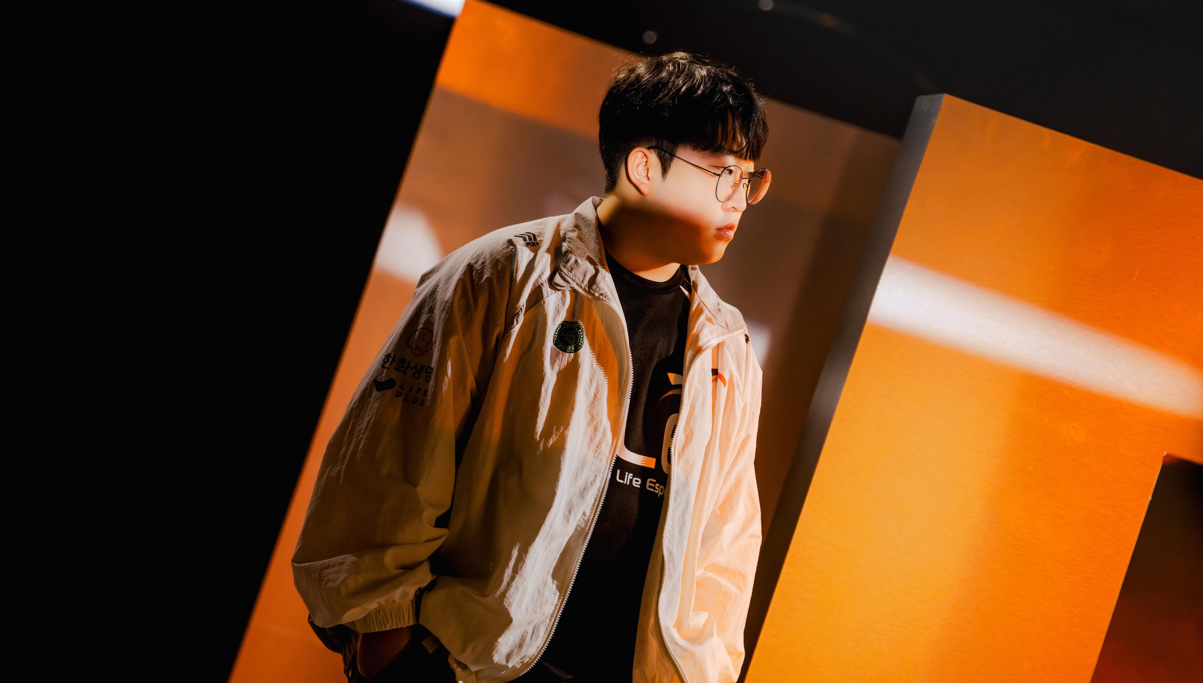 Article background image