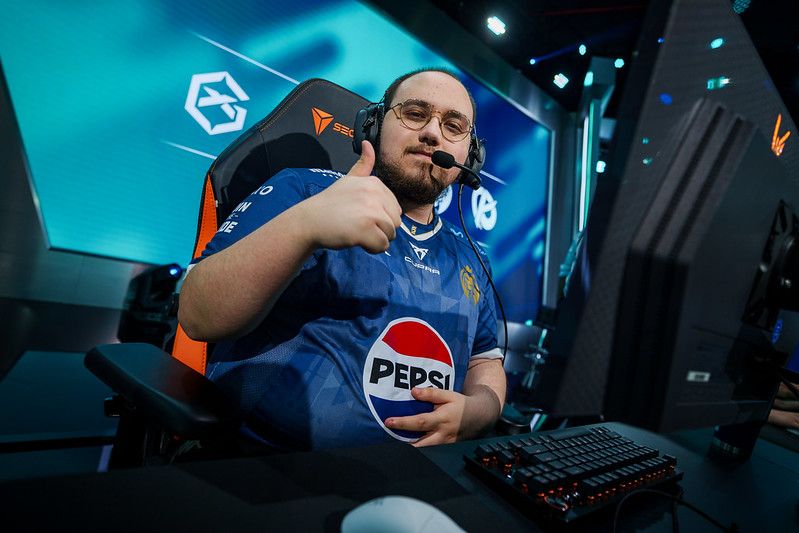 Myrwn during the BO5 against G2