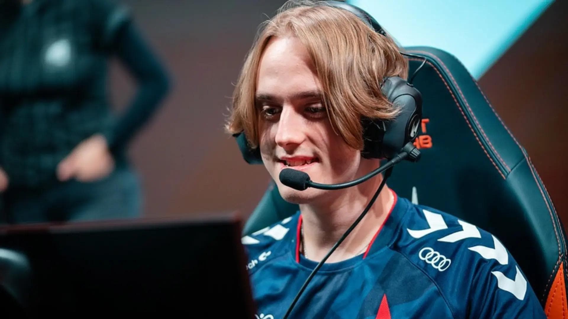 Article background image