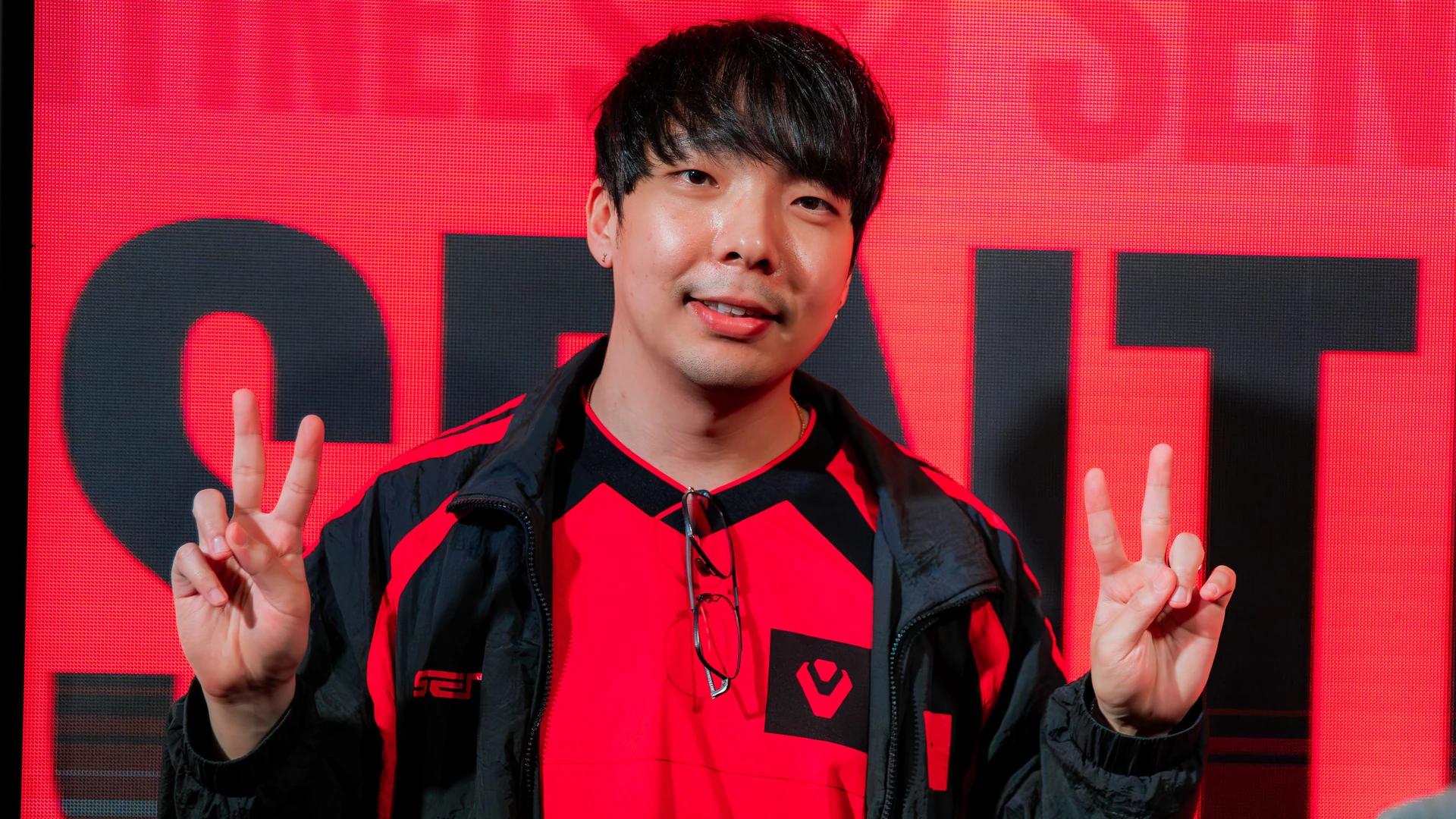 Huhi posing after victory | Photo Credit: Riot Games