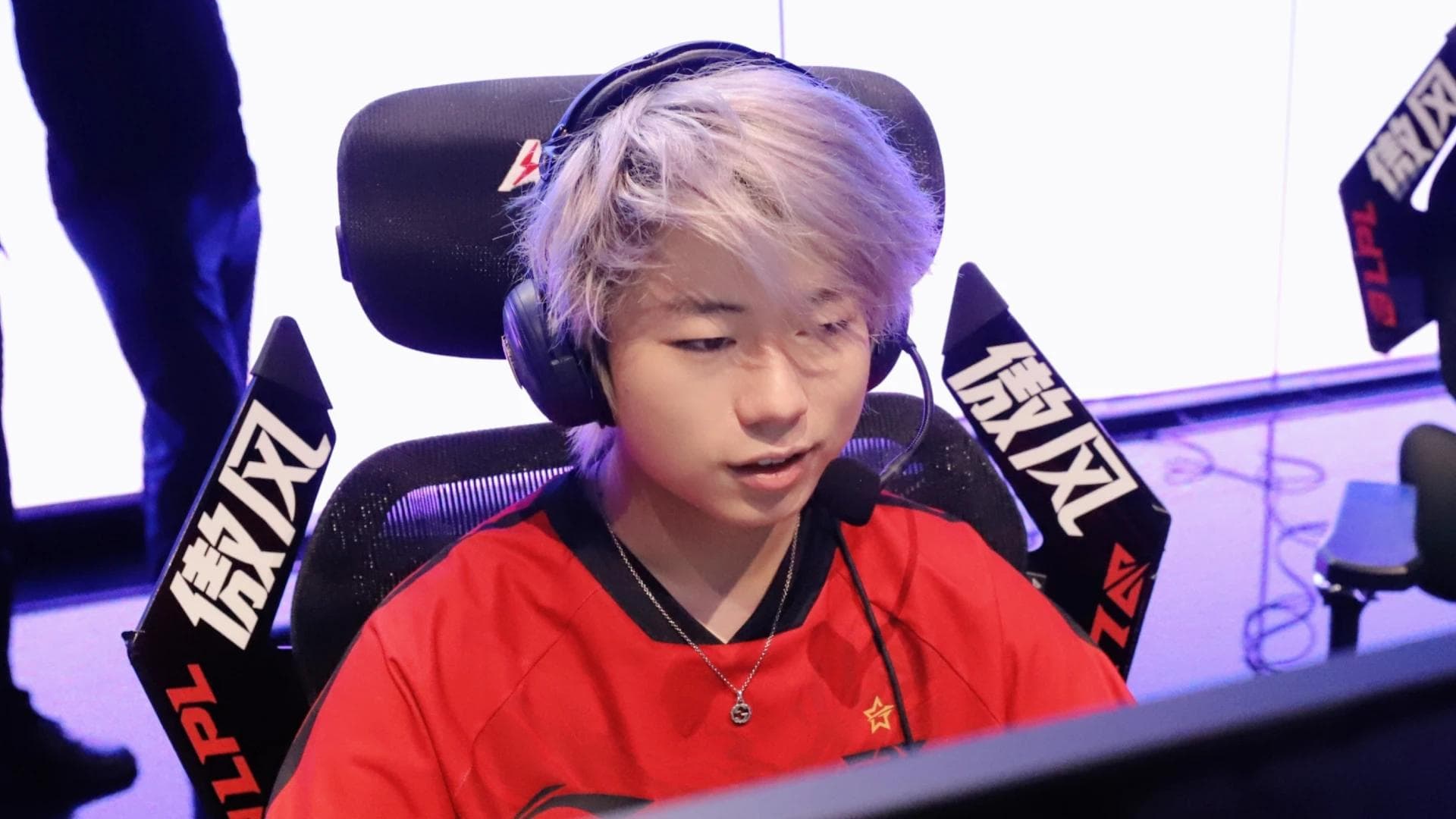 Article background image