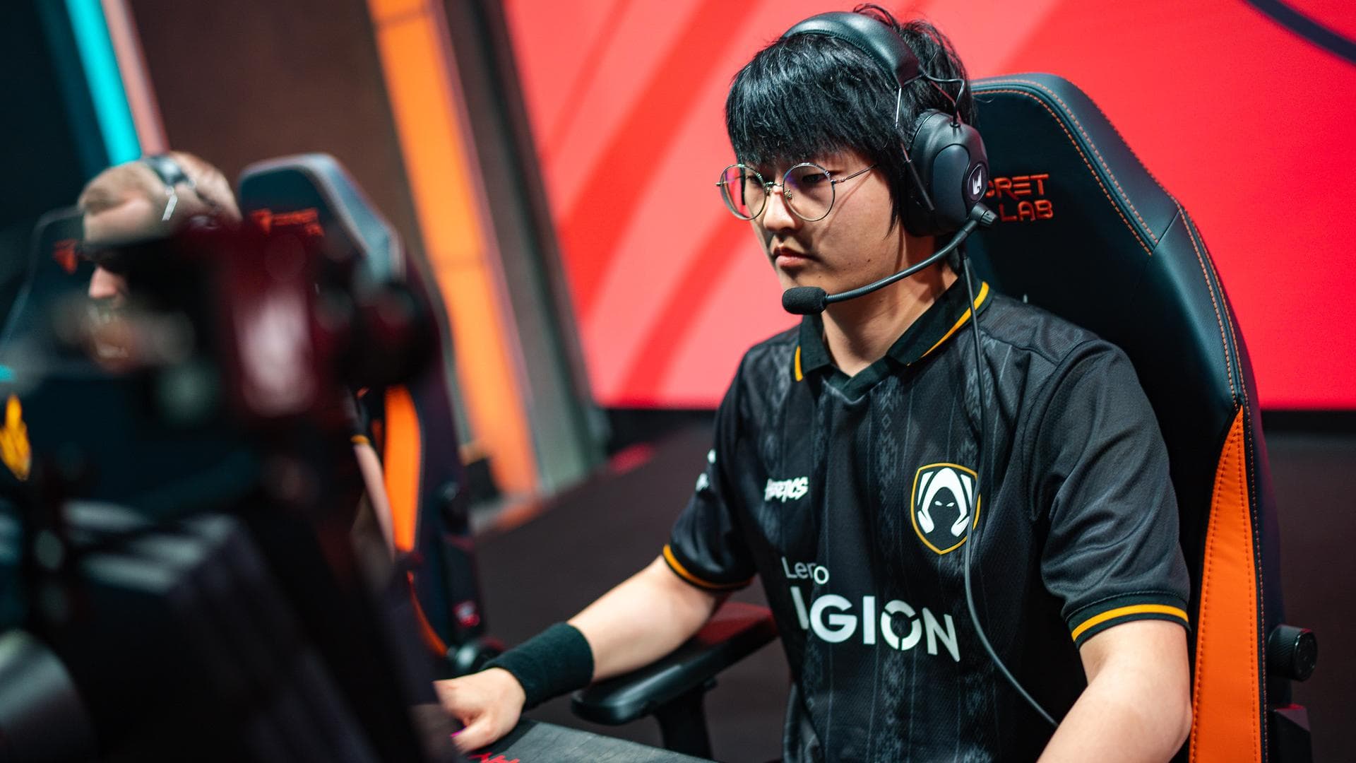 Article background image