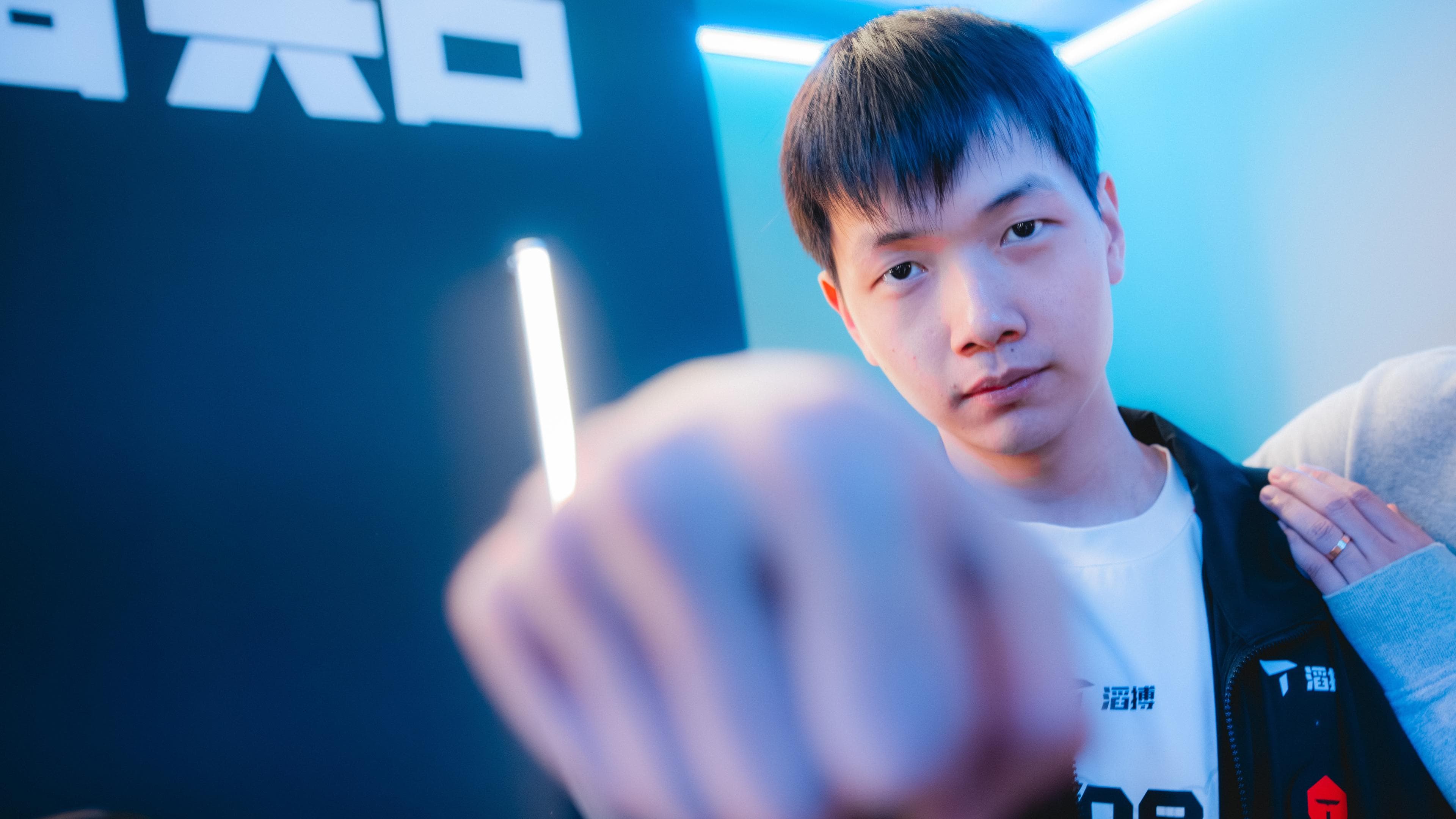 Article background image