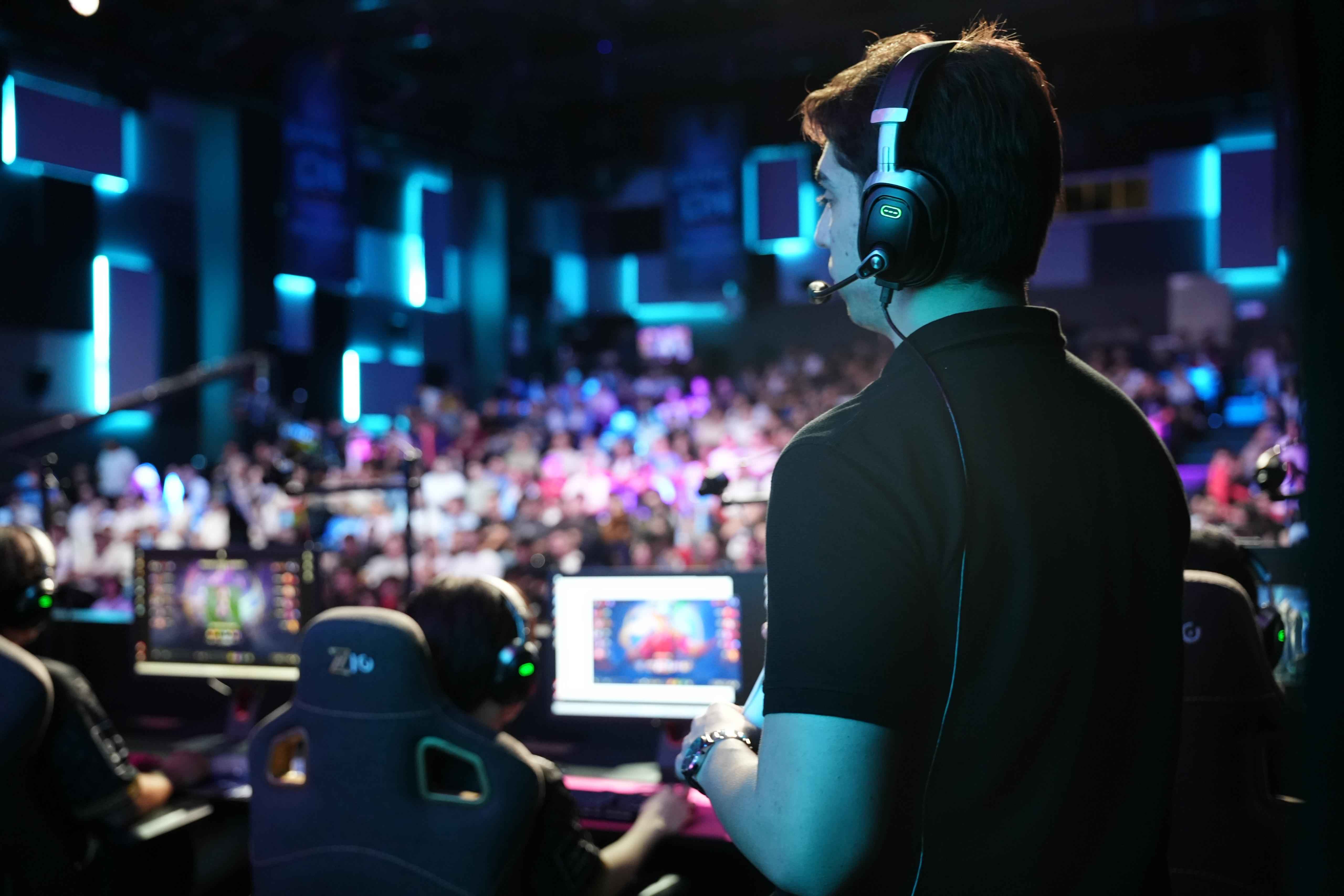Team Heretics Assistant Coach Arkhe