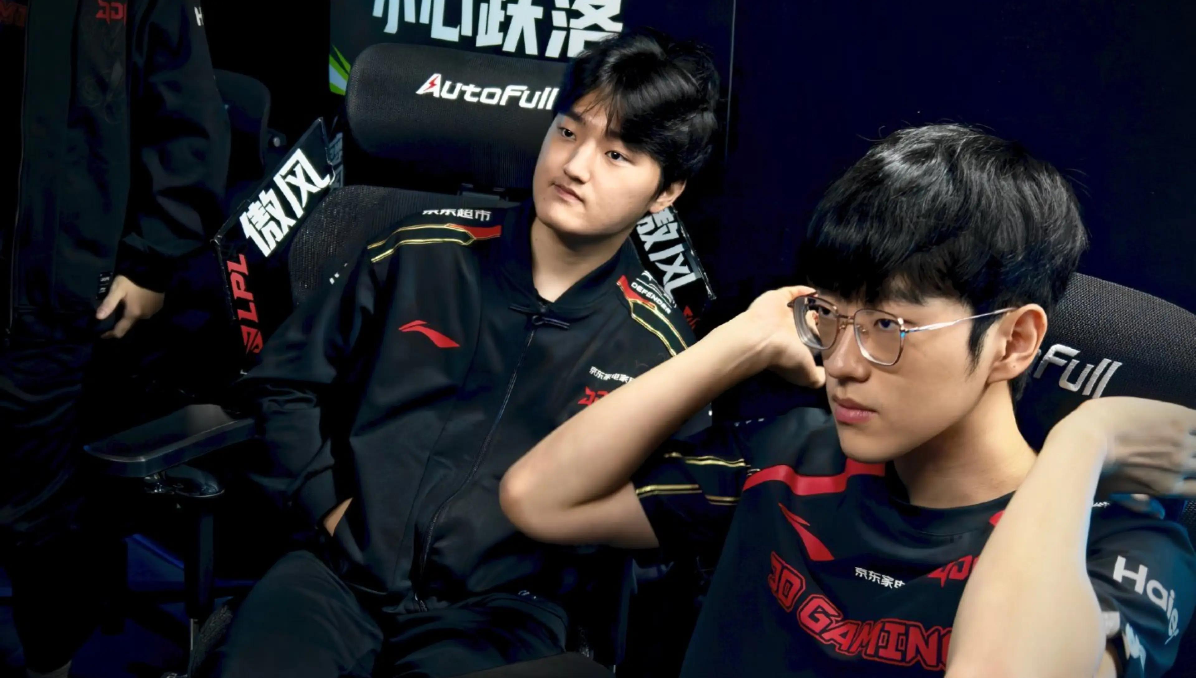 JD Gaming JDG Peyz and Scout