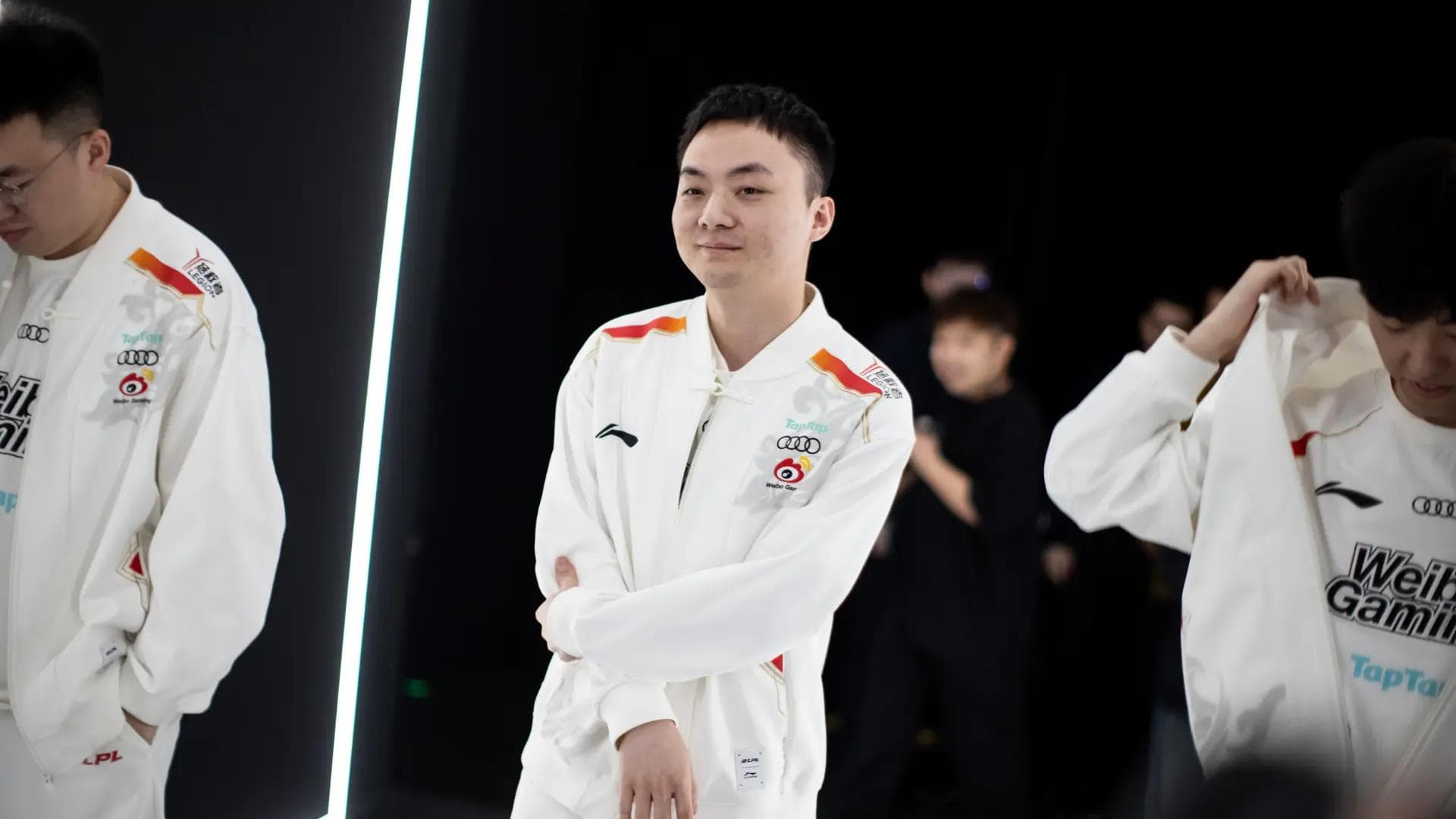 Article background image