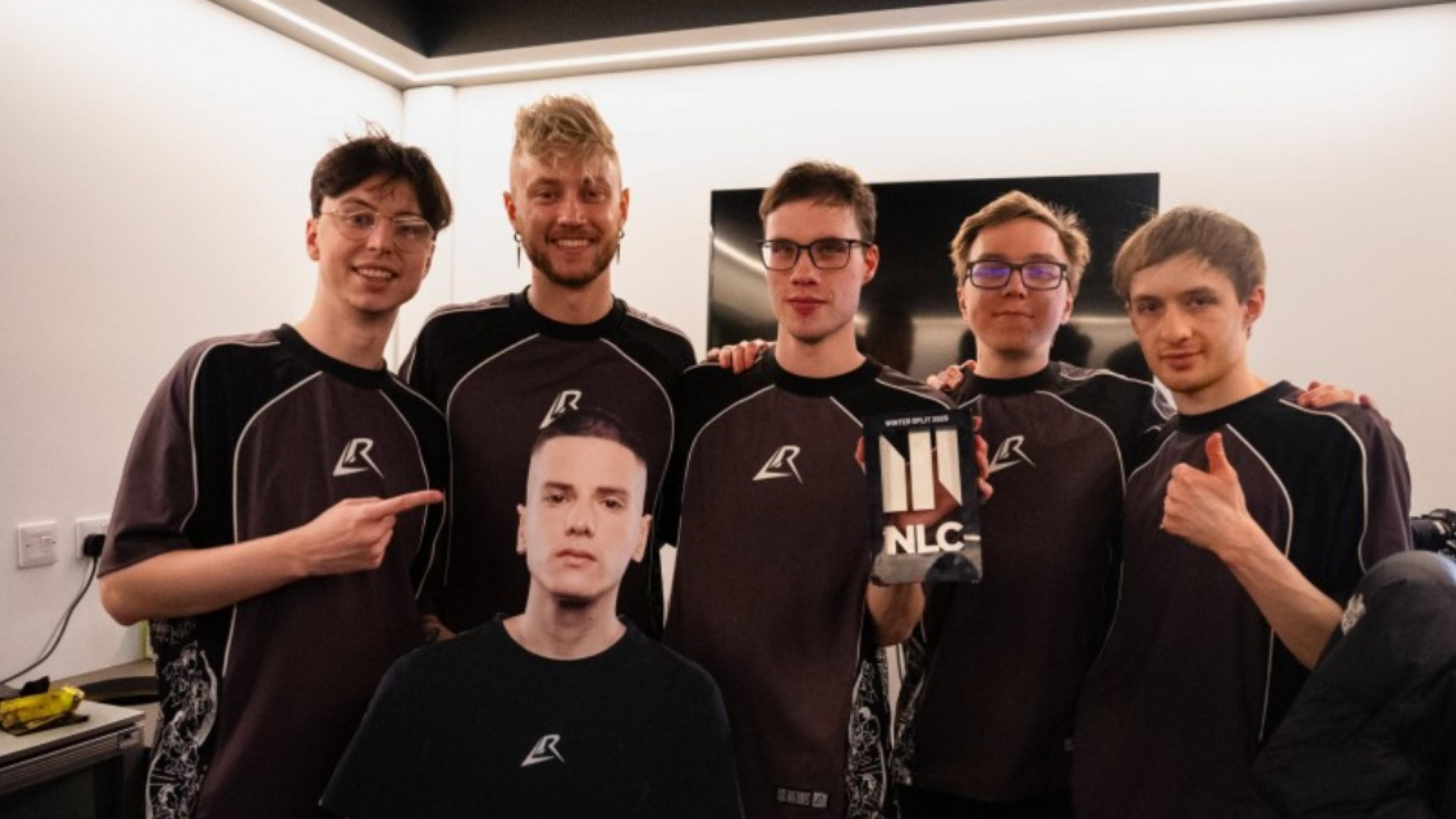 Article background image