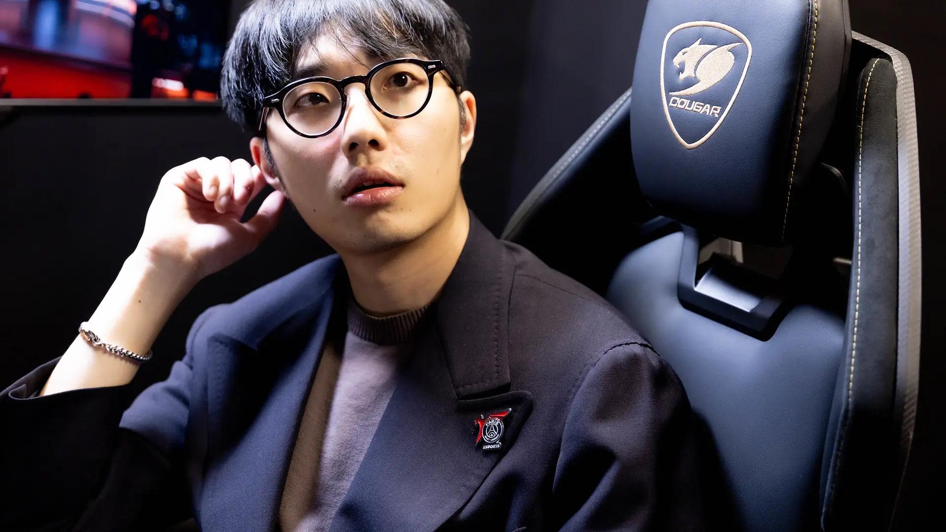 Cheng "CorGi" Pin-Lun, head coach of PSG Talon at Worlds 2025.