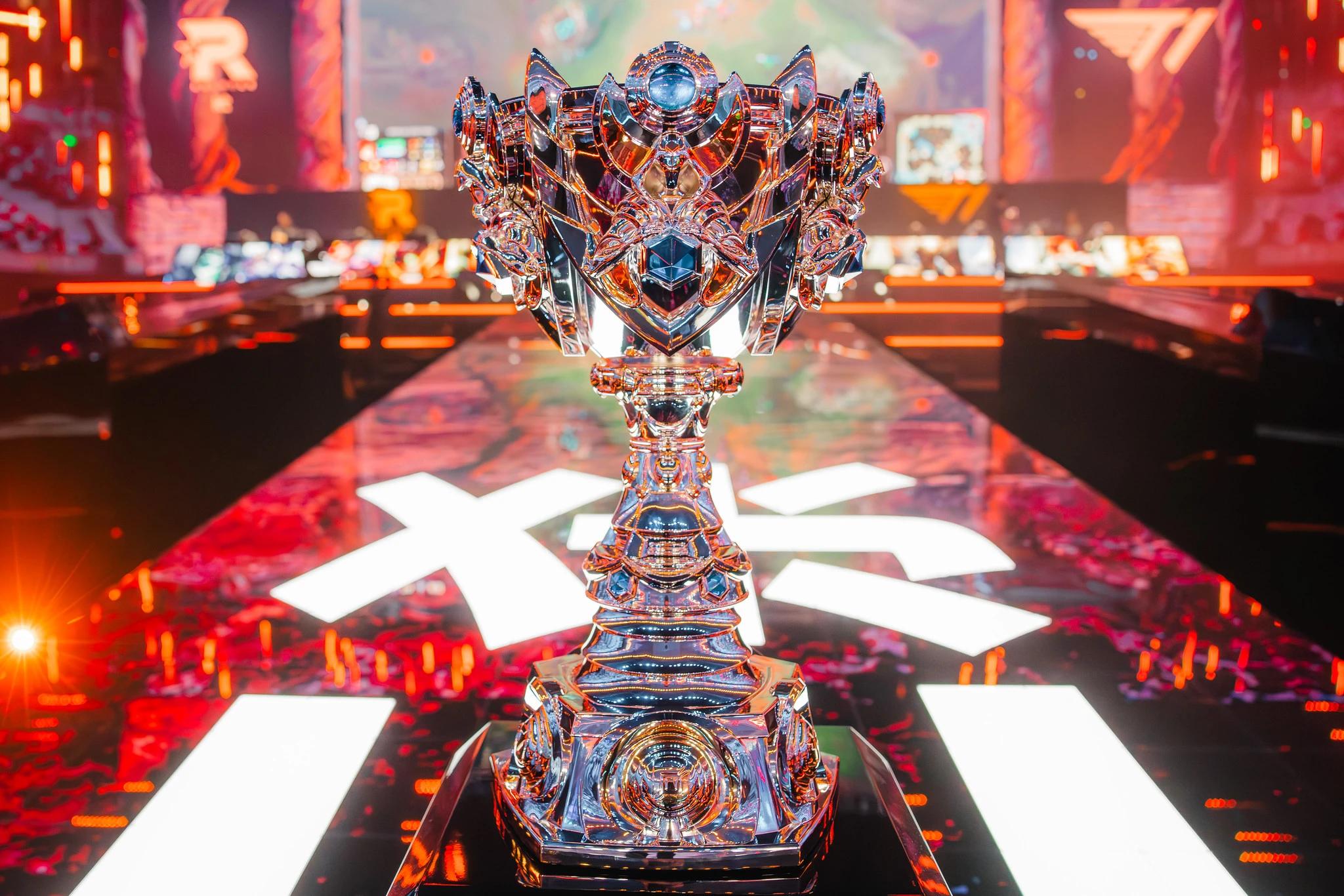 Worlds trophy. Credit: Yicun Liu/Riot Games