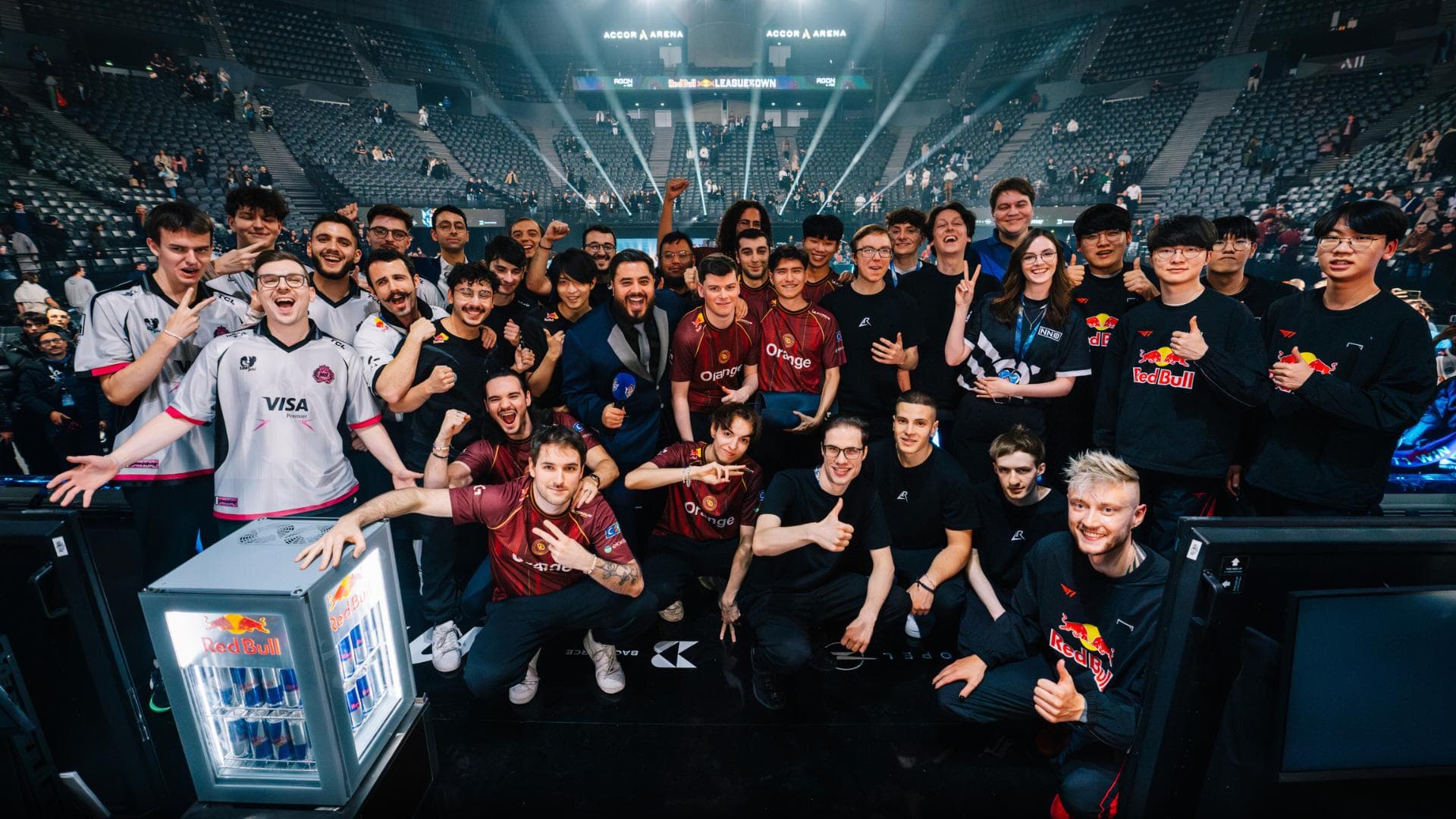 Article background image