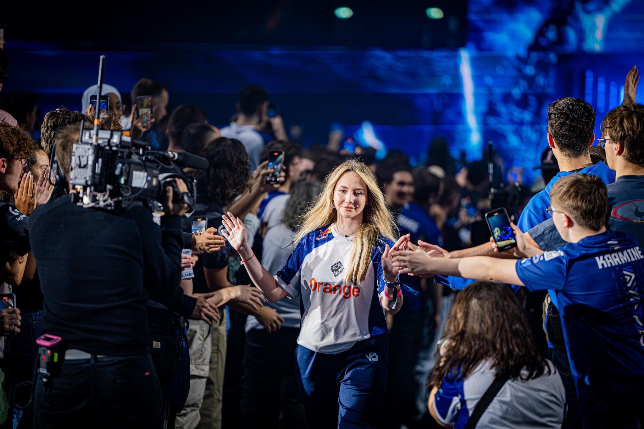 Article background image