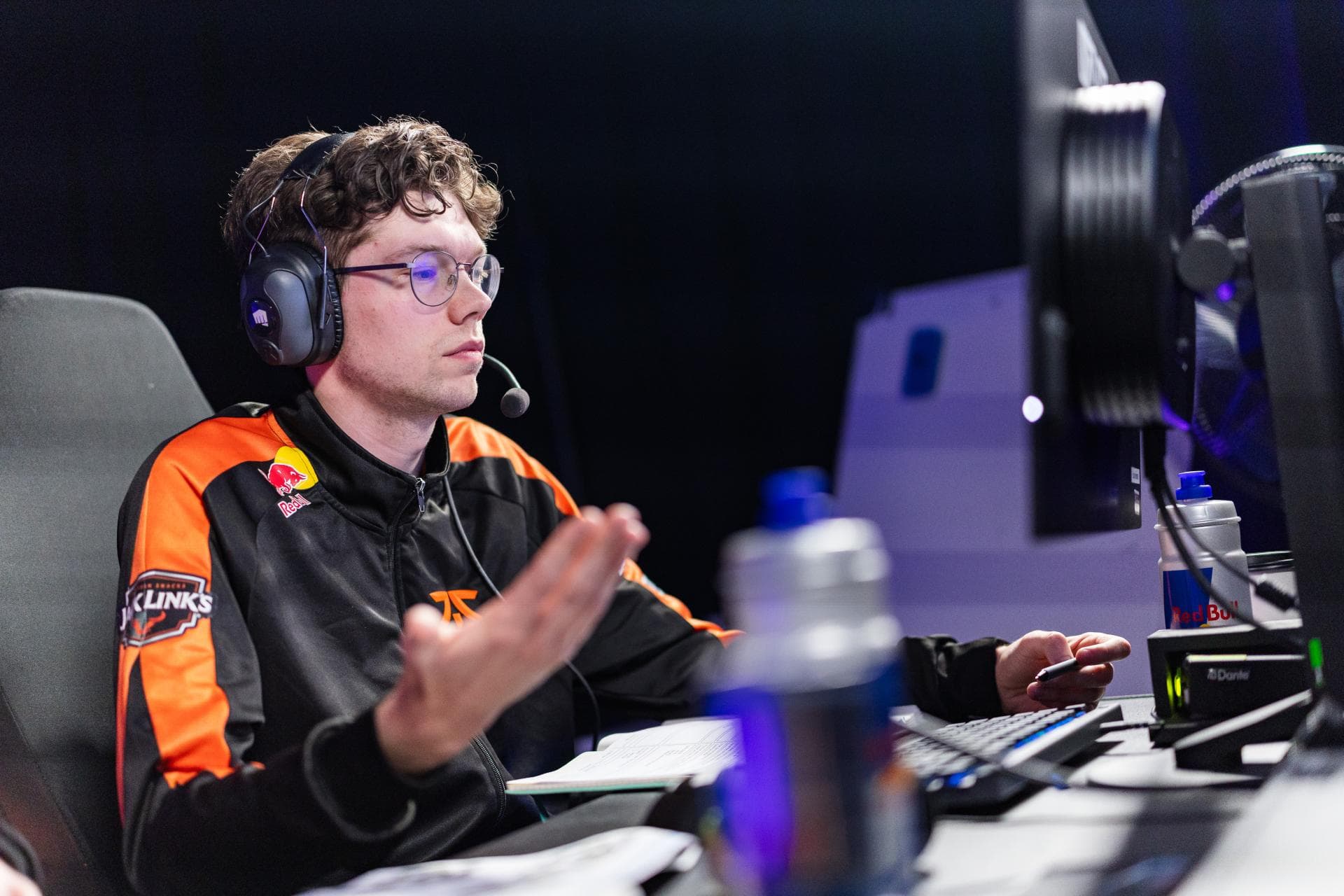 Article background image