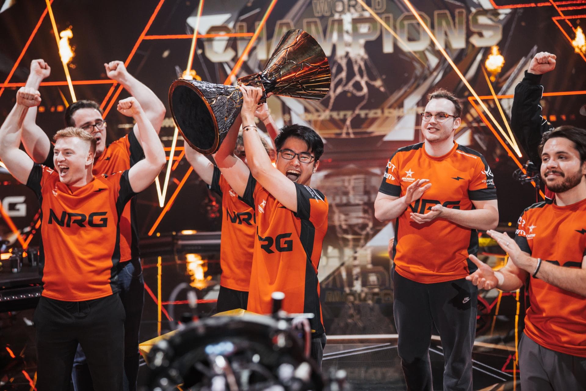 Article background image