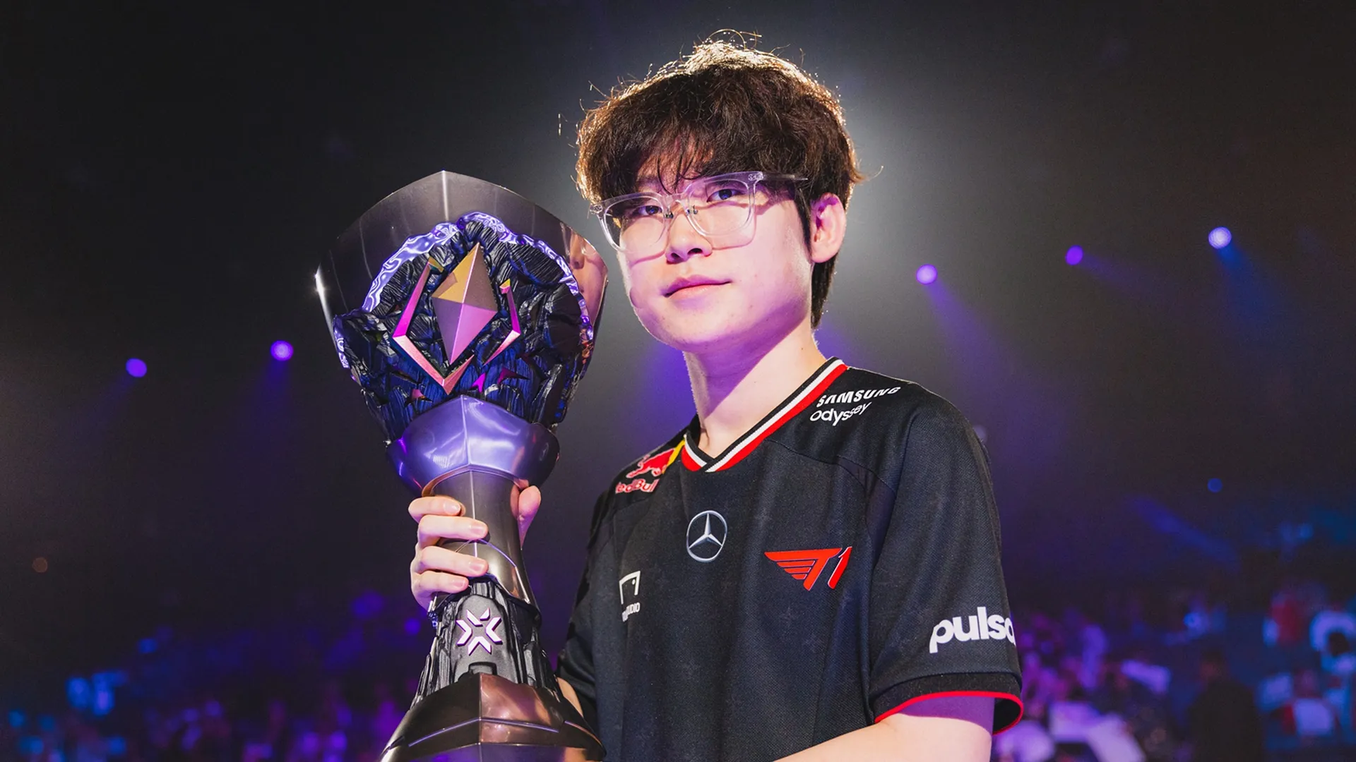 Sylvan lifting the Masters Bangkok trophy
