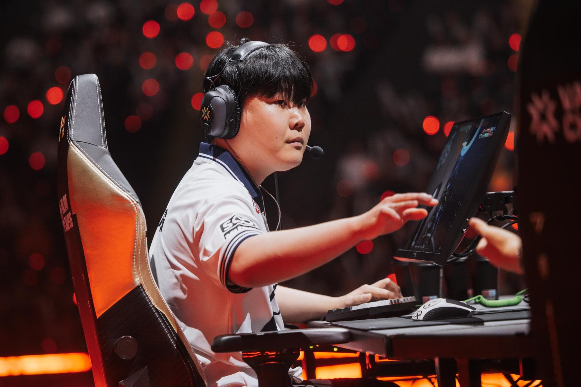 Article background image