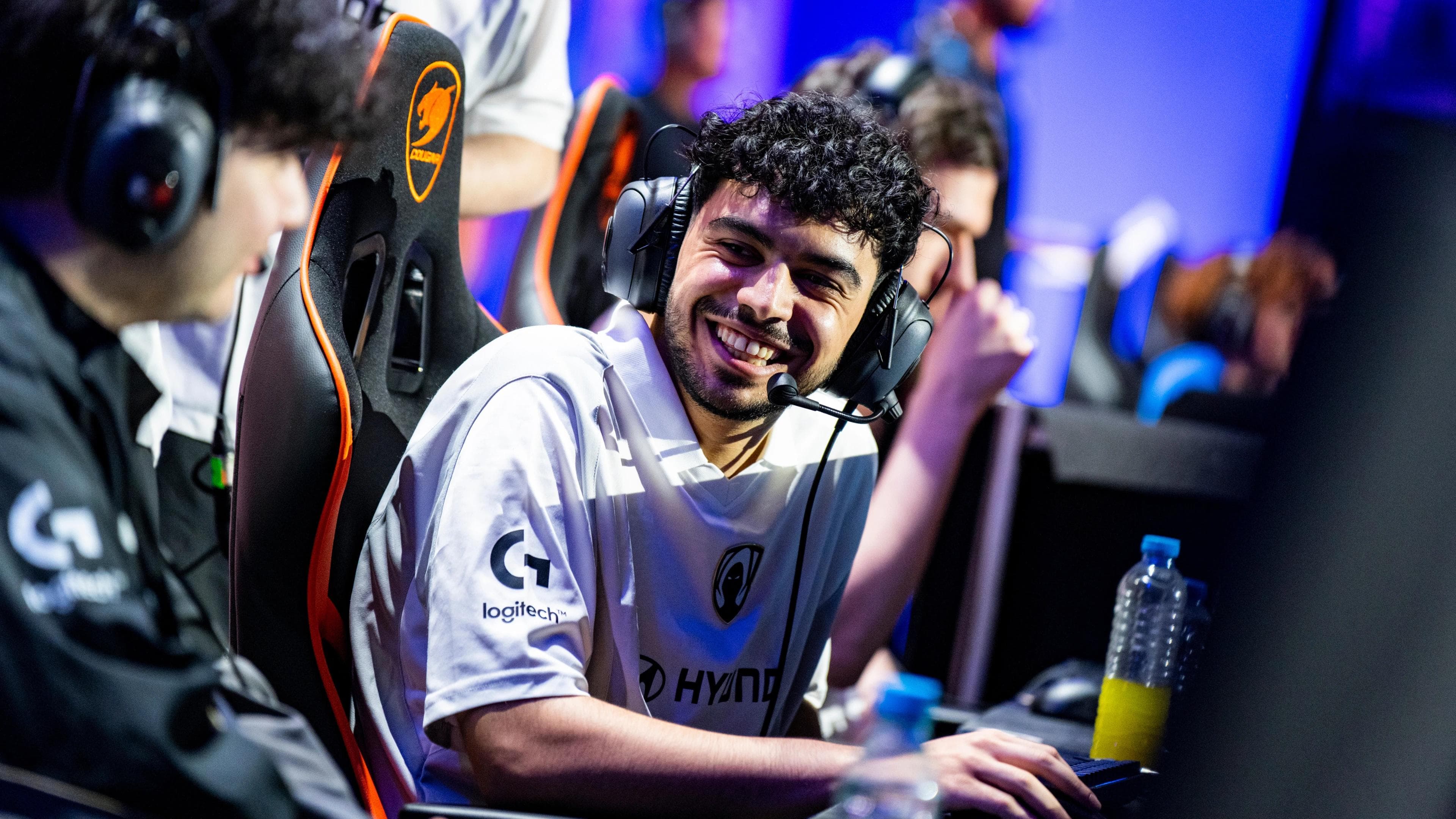 Article background image