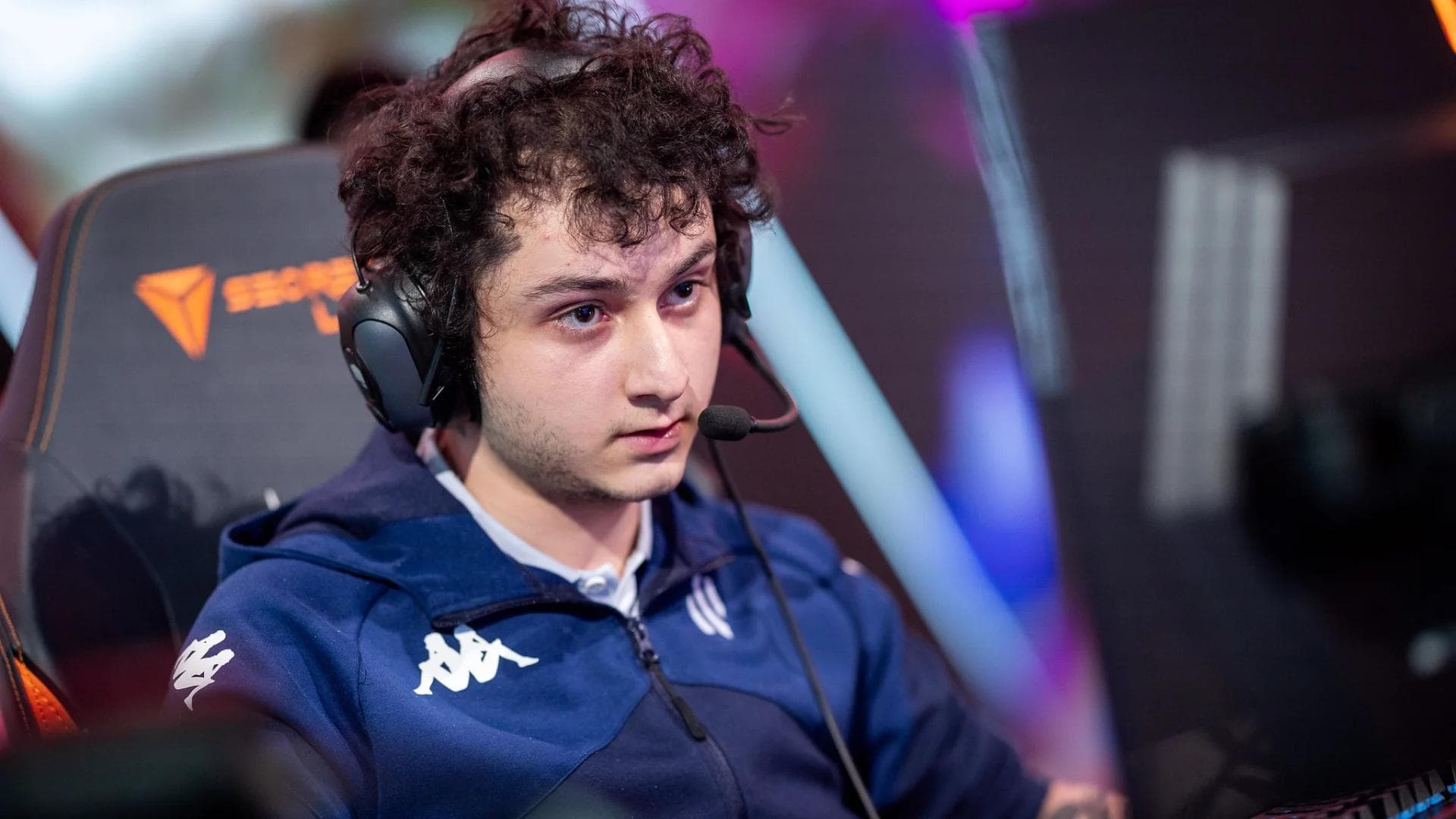 Article background image