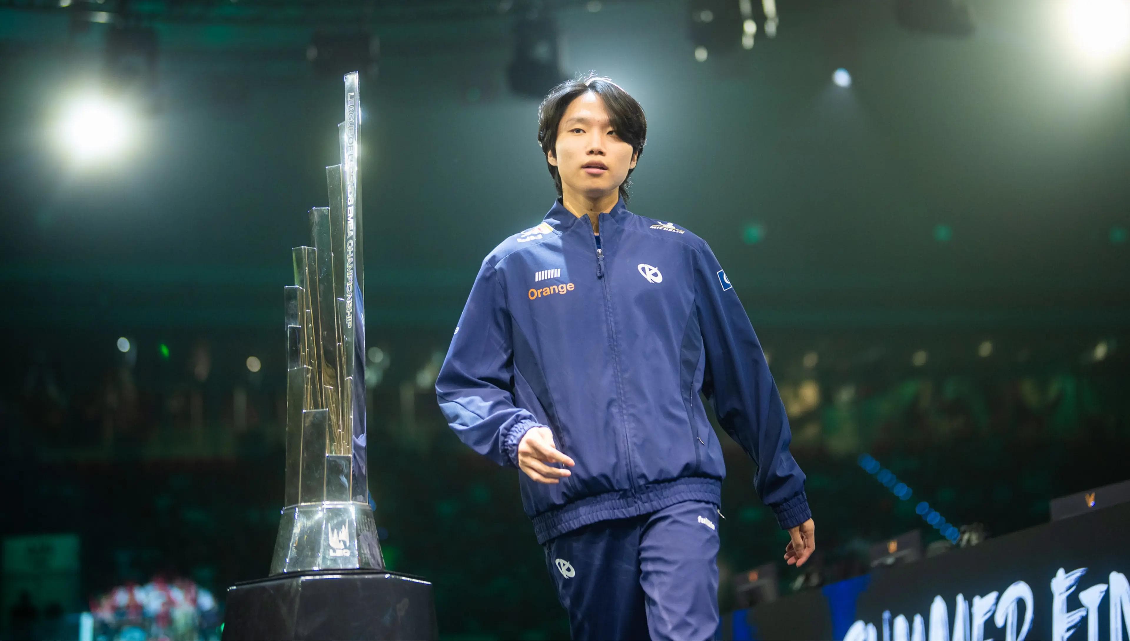 Article background image