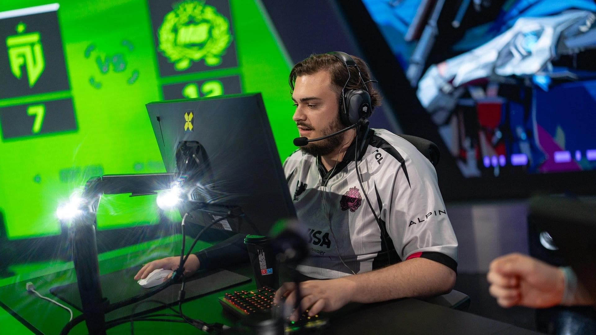 Article background image