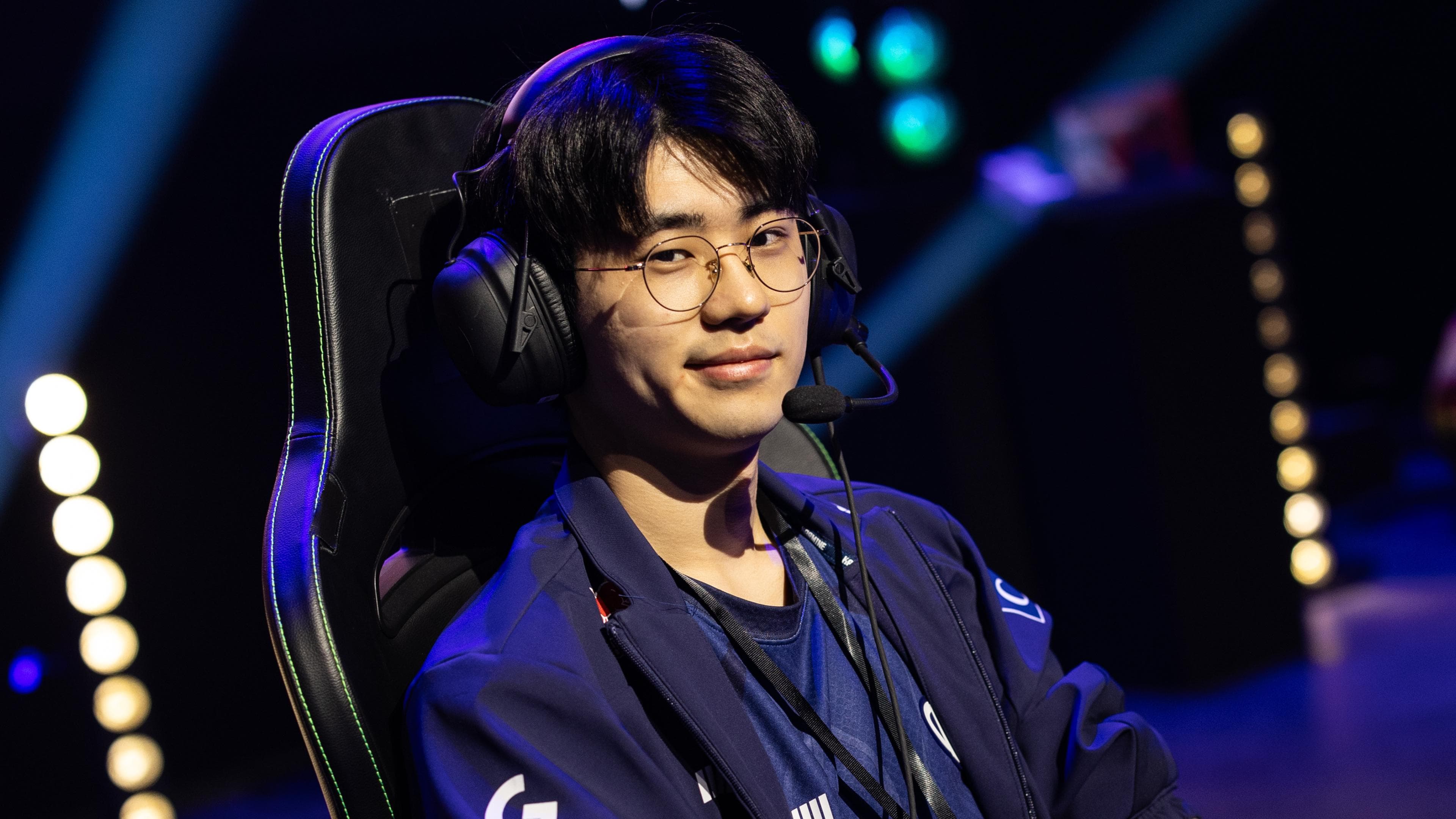 Article background image