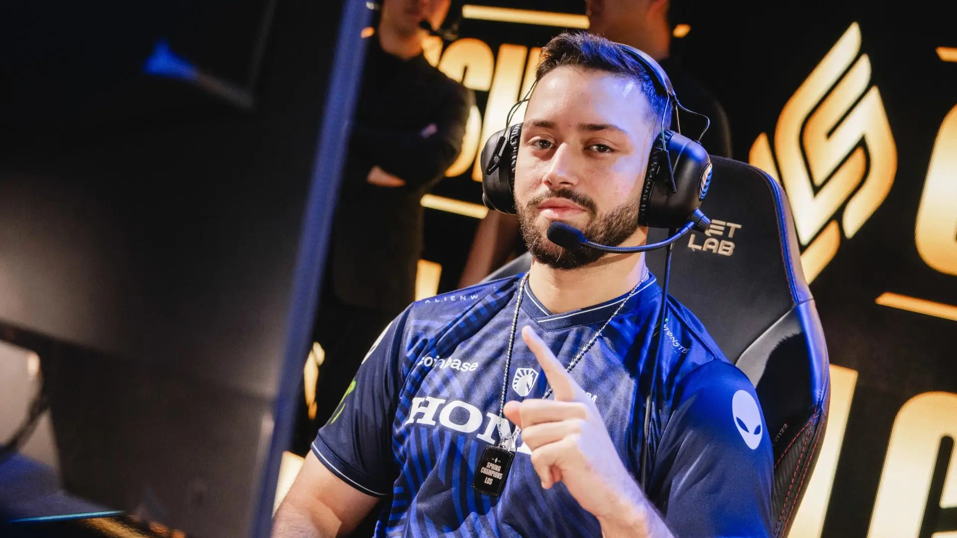 Eain "APA" Stearns, midlaner of Team Liquid in the LCS, ready to participate at Worlds 2024