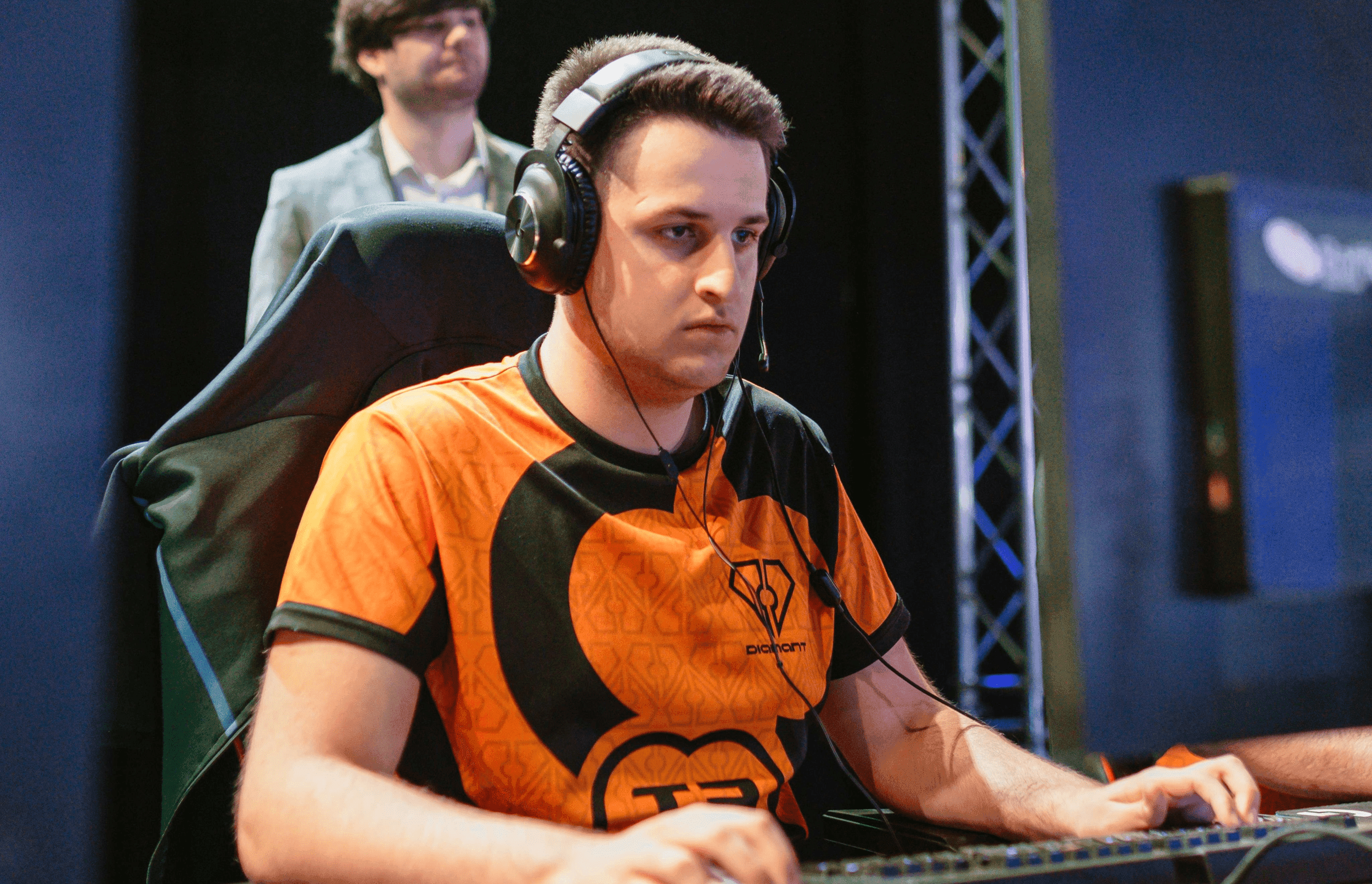 Article background image