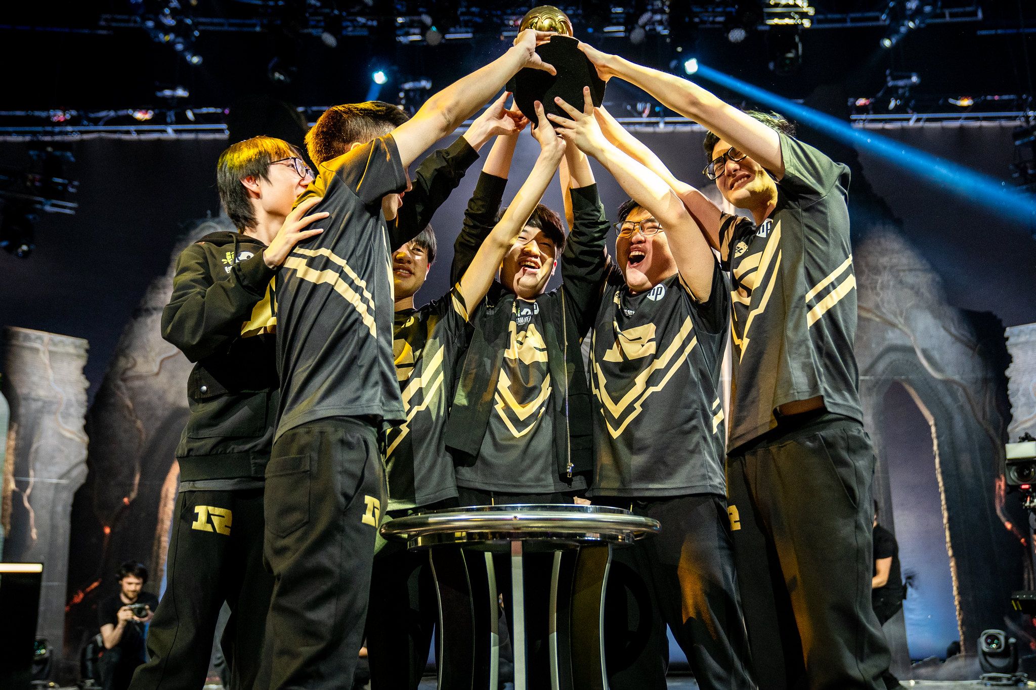 RNG lift the MSI Trophy! | Photo Credit: LoL Esports