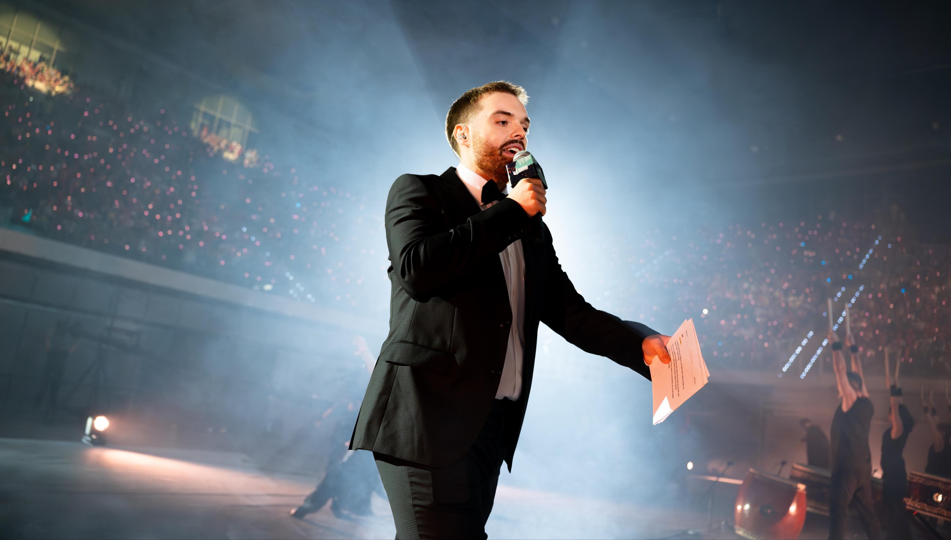 Article background image