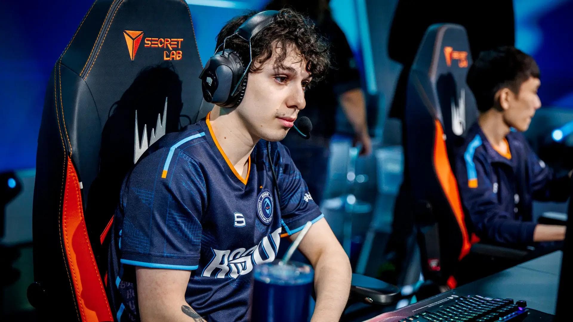 Article background image