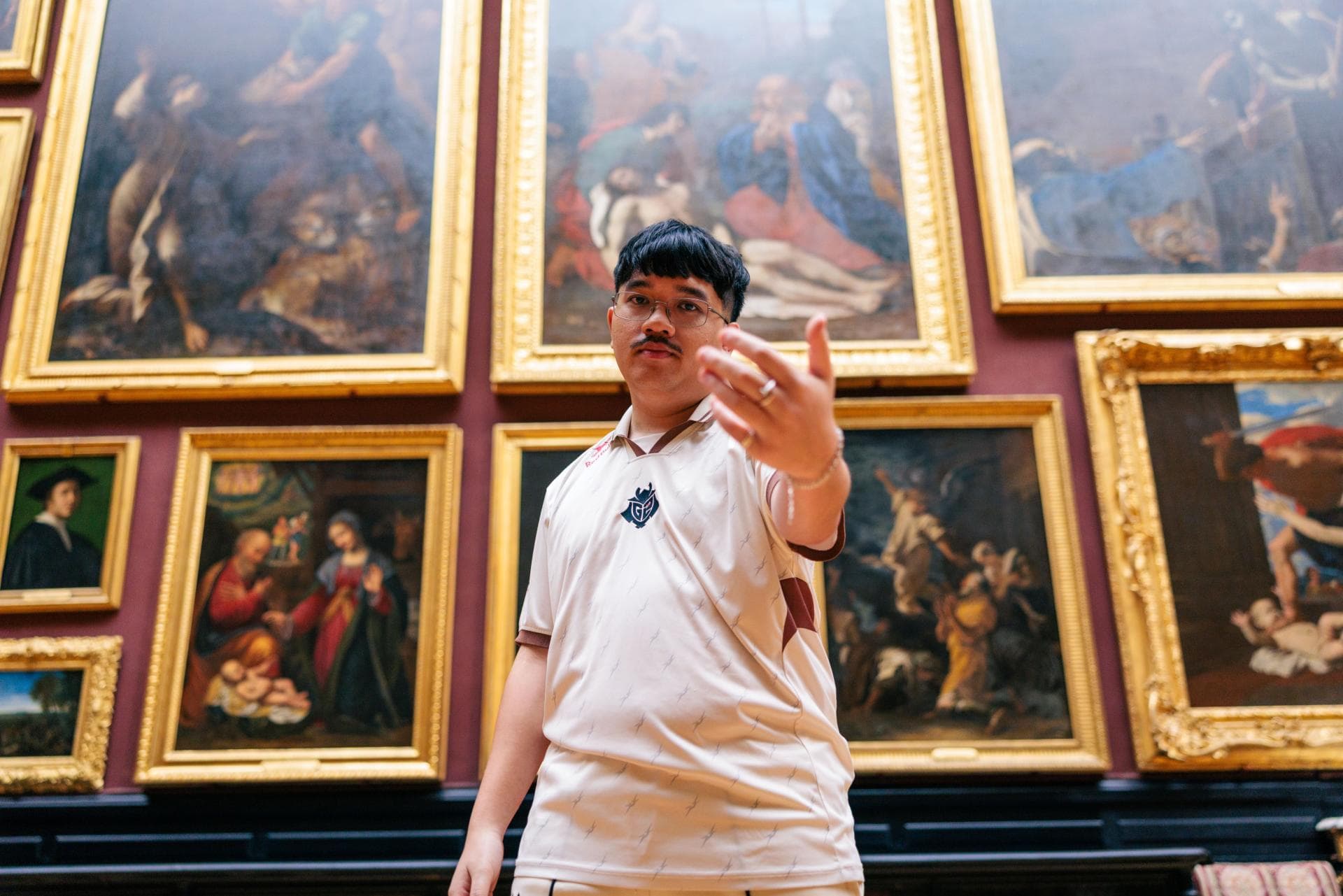 Article background image