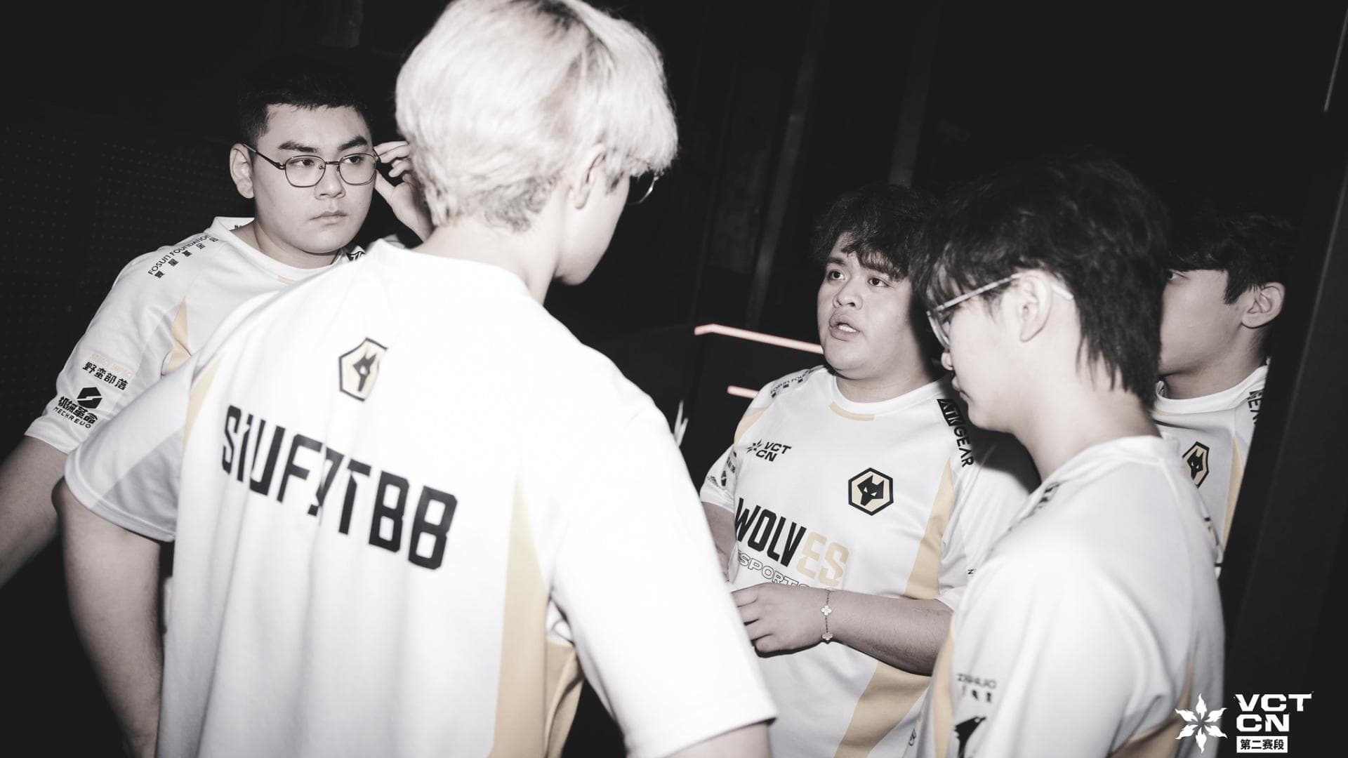 Article background image