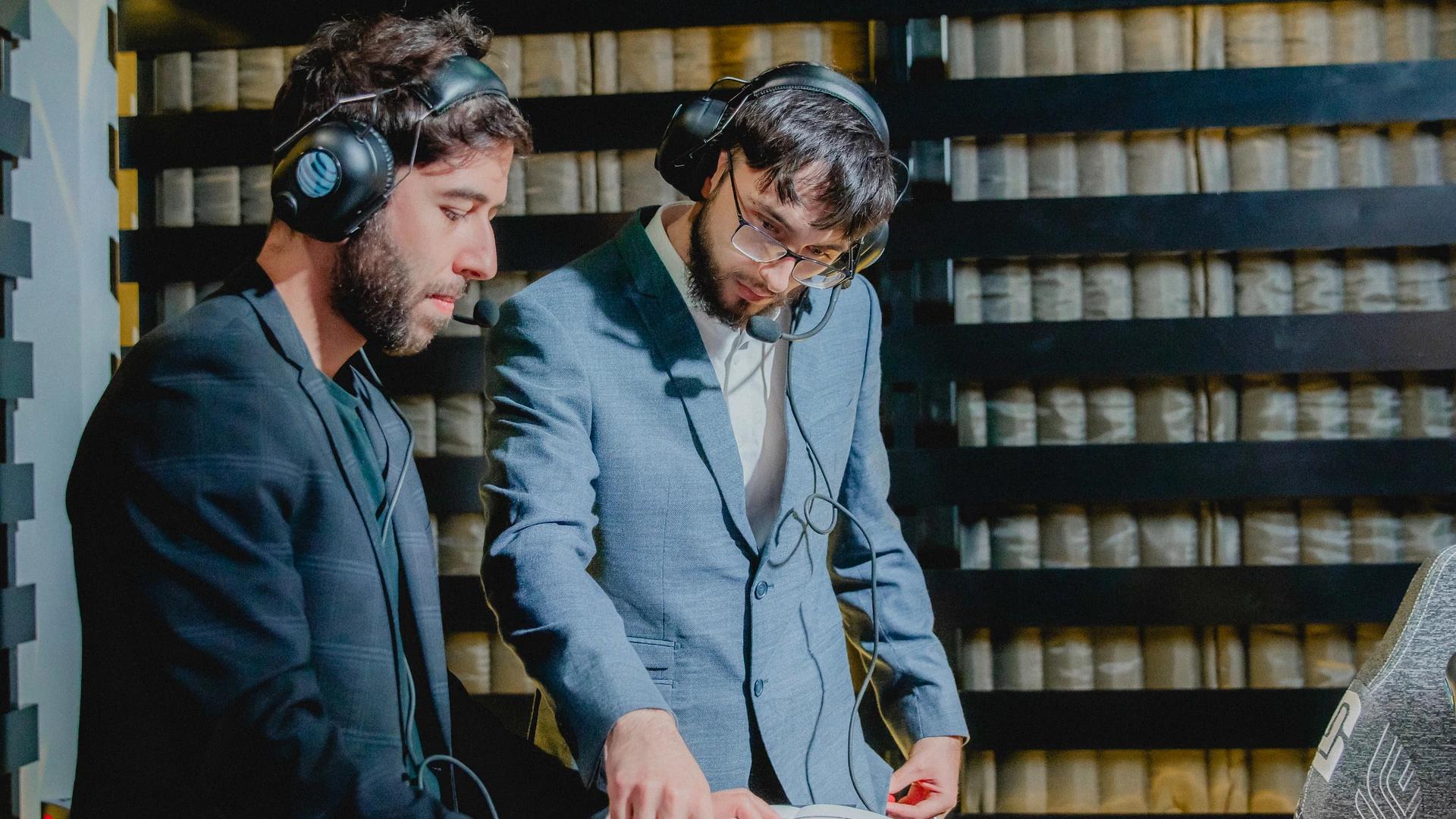 DIG Emi with Head Coach Swiffer | Photo Credit: Riot Games