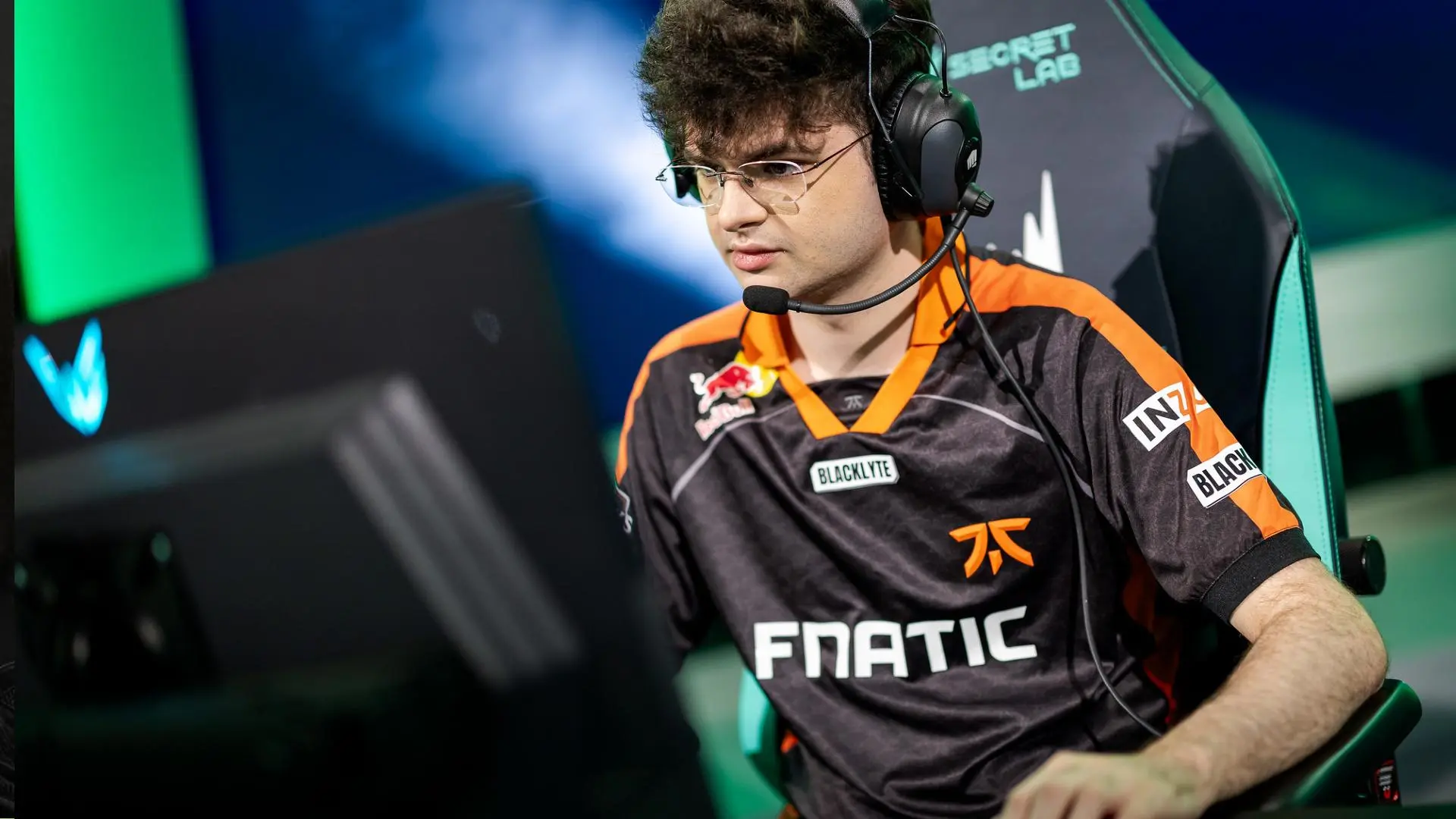 Oscarinin leaves Fnatic
