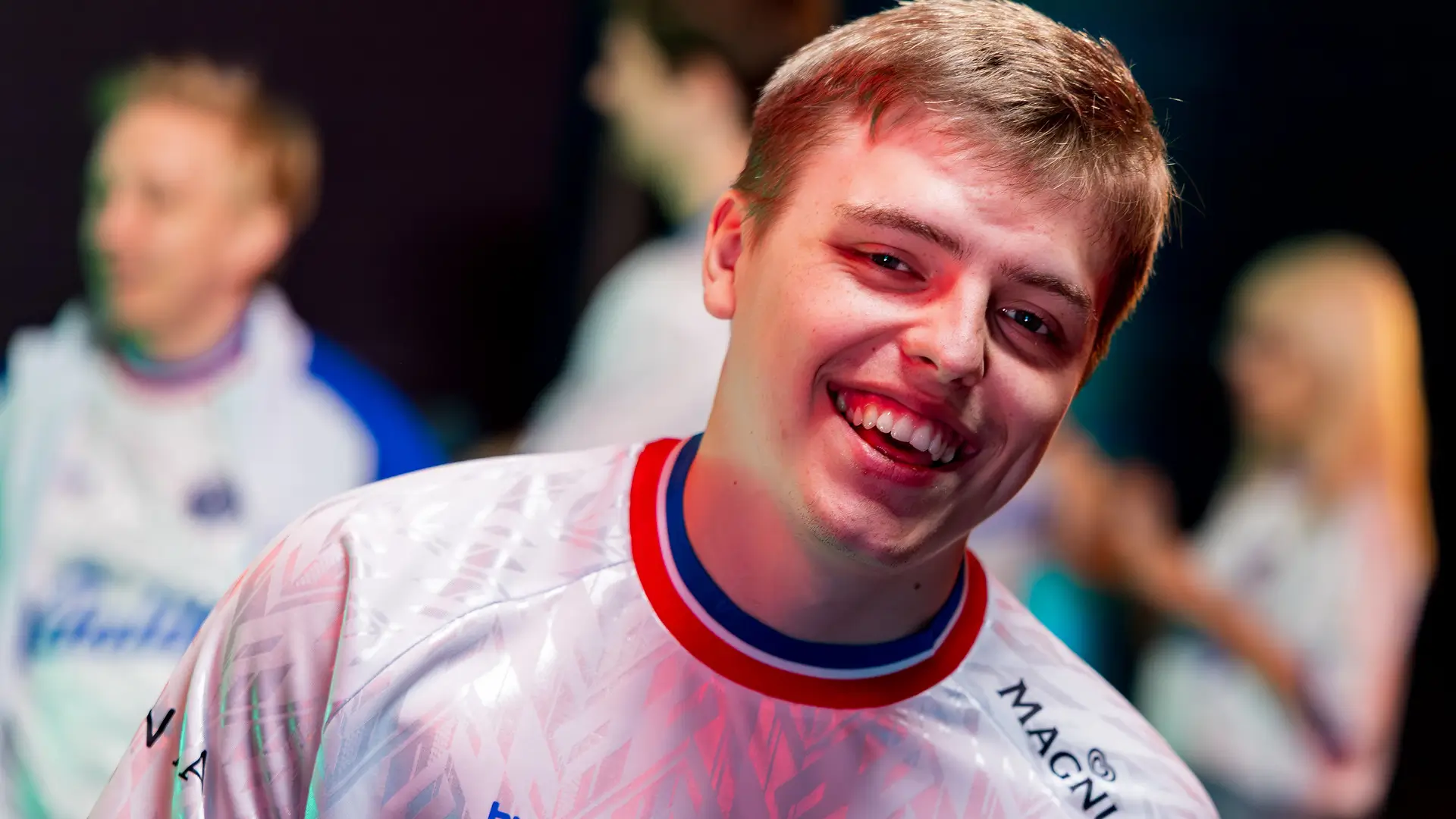 Mateusz "Czajek" Czajka, midlaner of Team Vitality in the LEC 2025 Summer Playoffs.