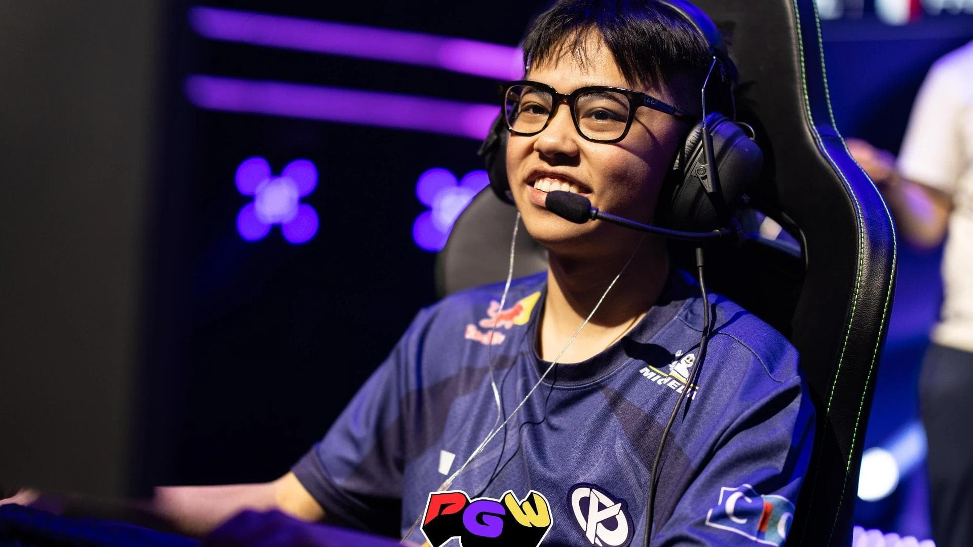 Article background image