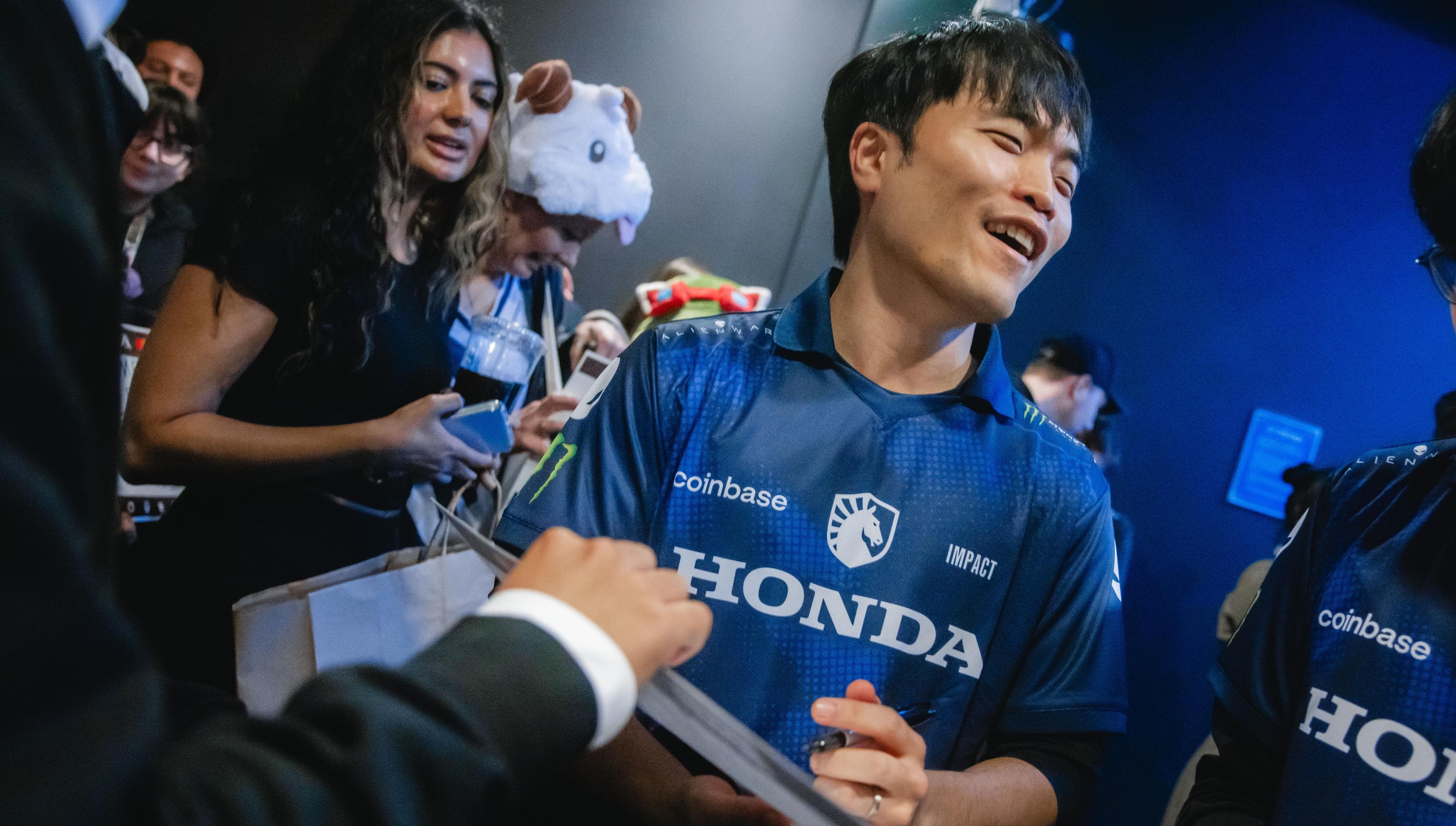 Article background image