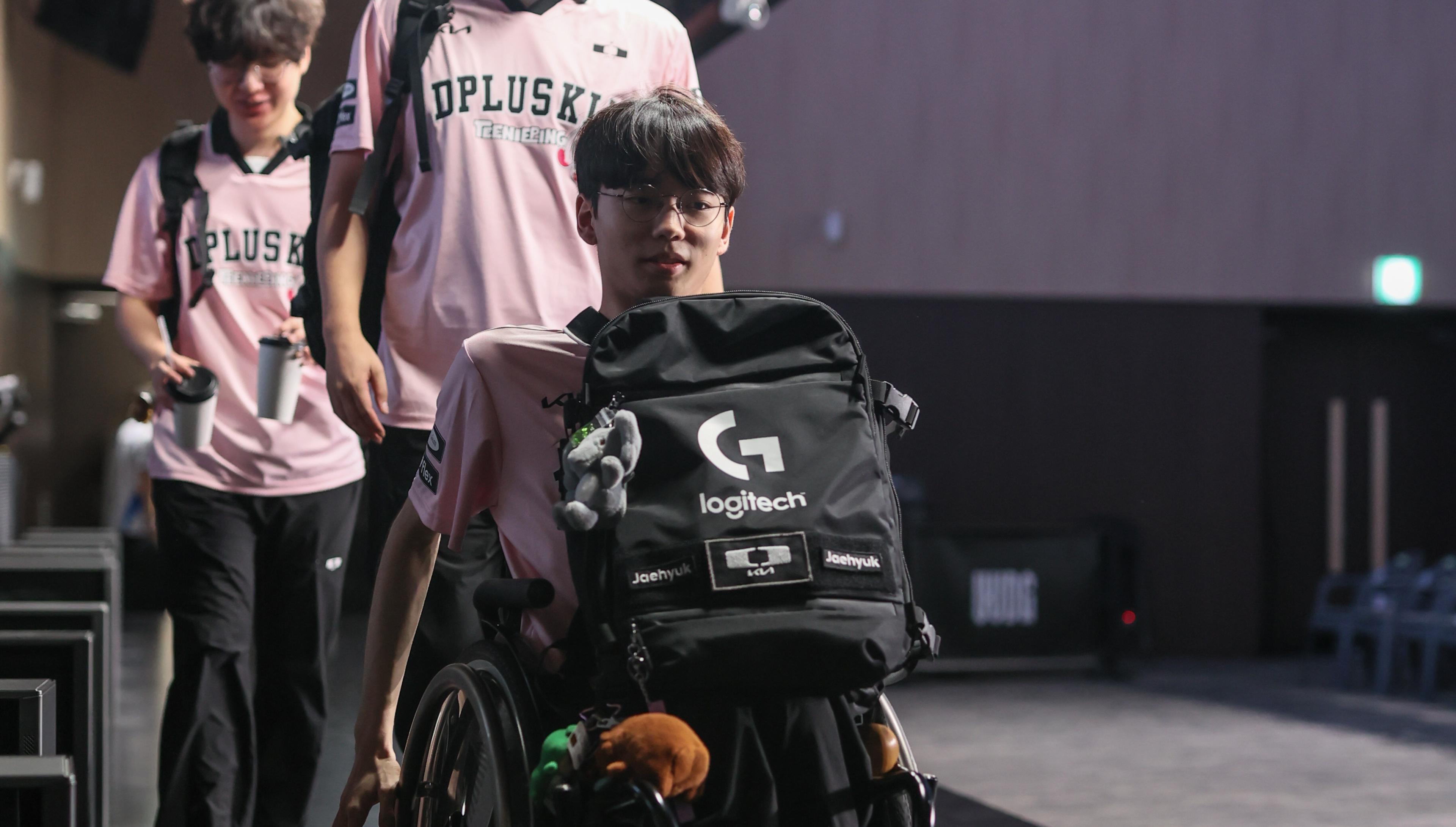 Jaehyuk is a pro player with a unique situation: he's been a professional gamer in a wheelchair since the age of five. Credit: LCK Challengers/Riot Games.