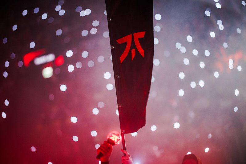 Fnatic's flag during 2024 LEC Season Finals