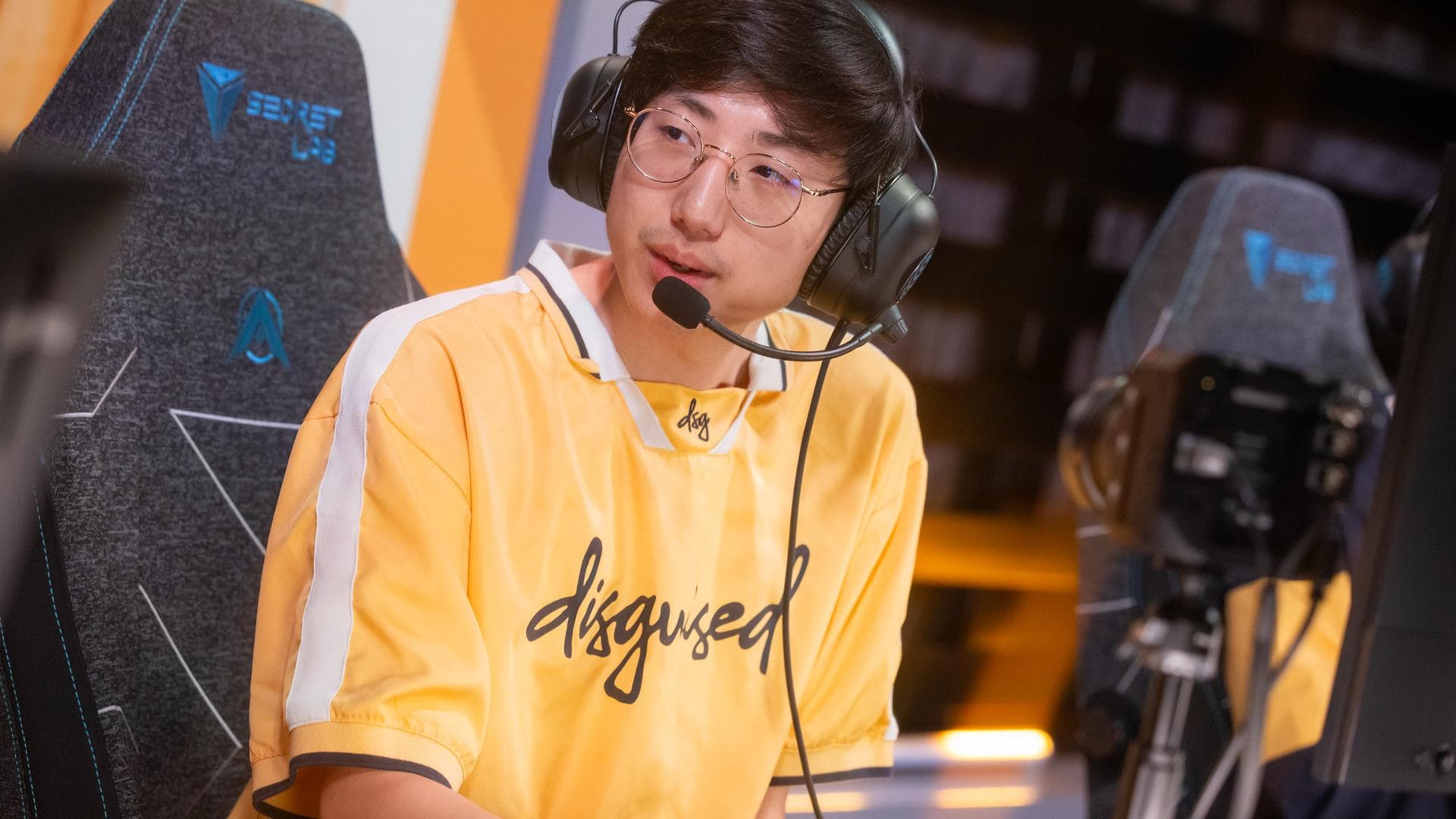 Article background image