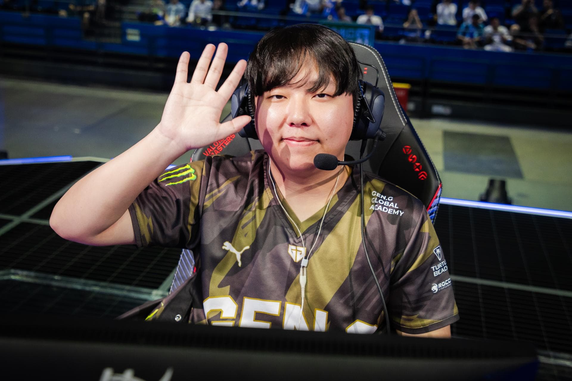 Article background image