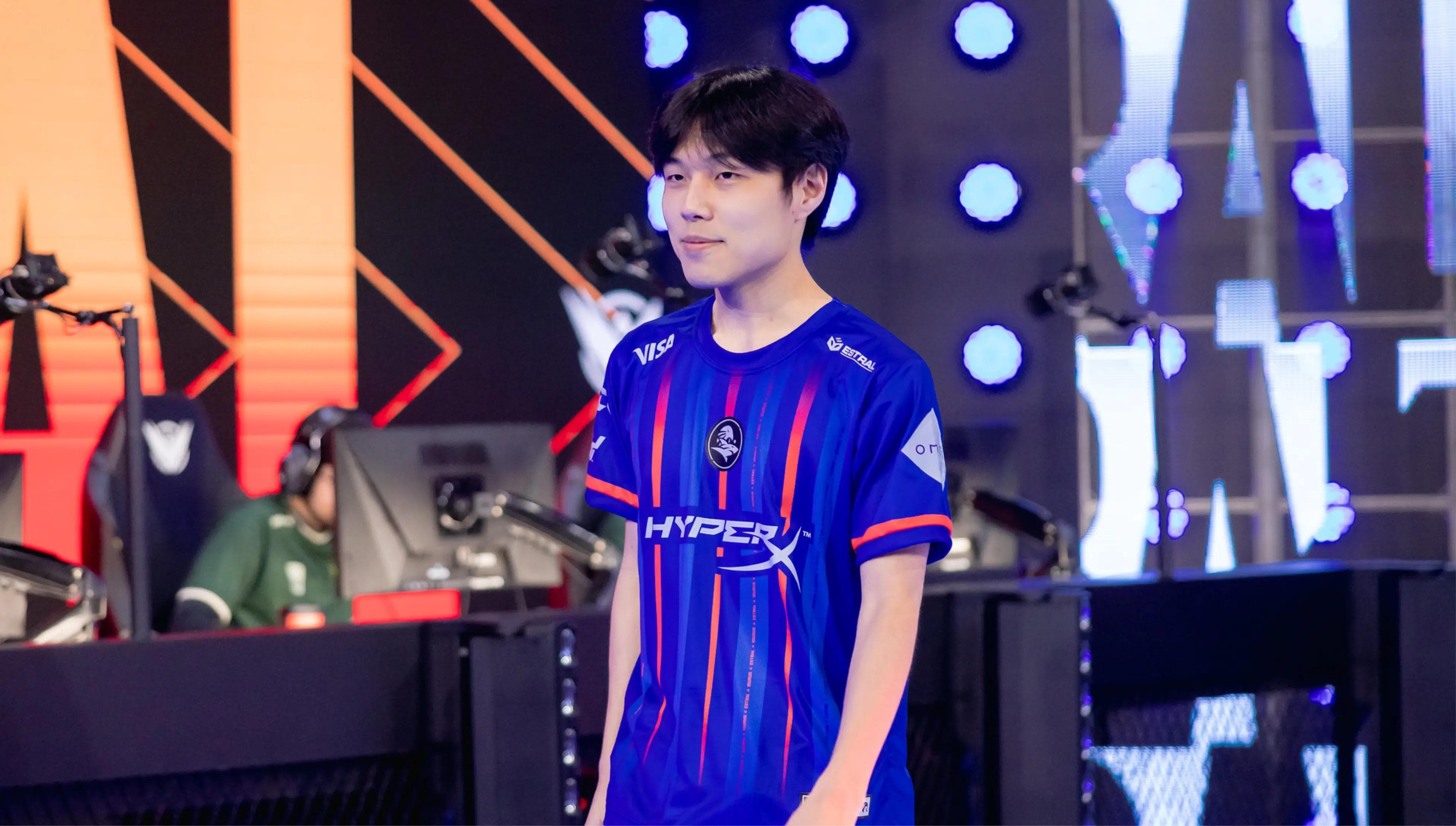 Article background image