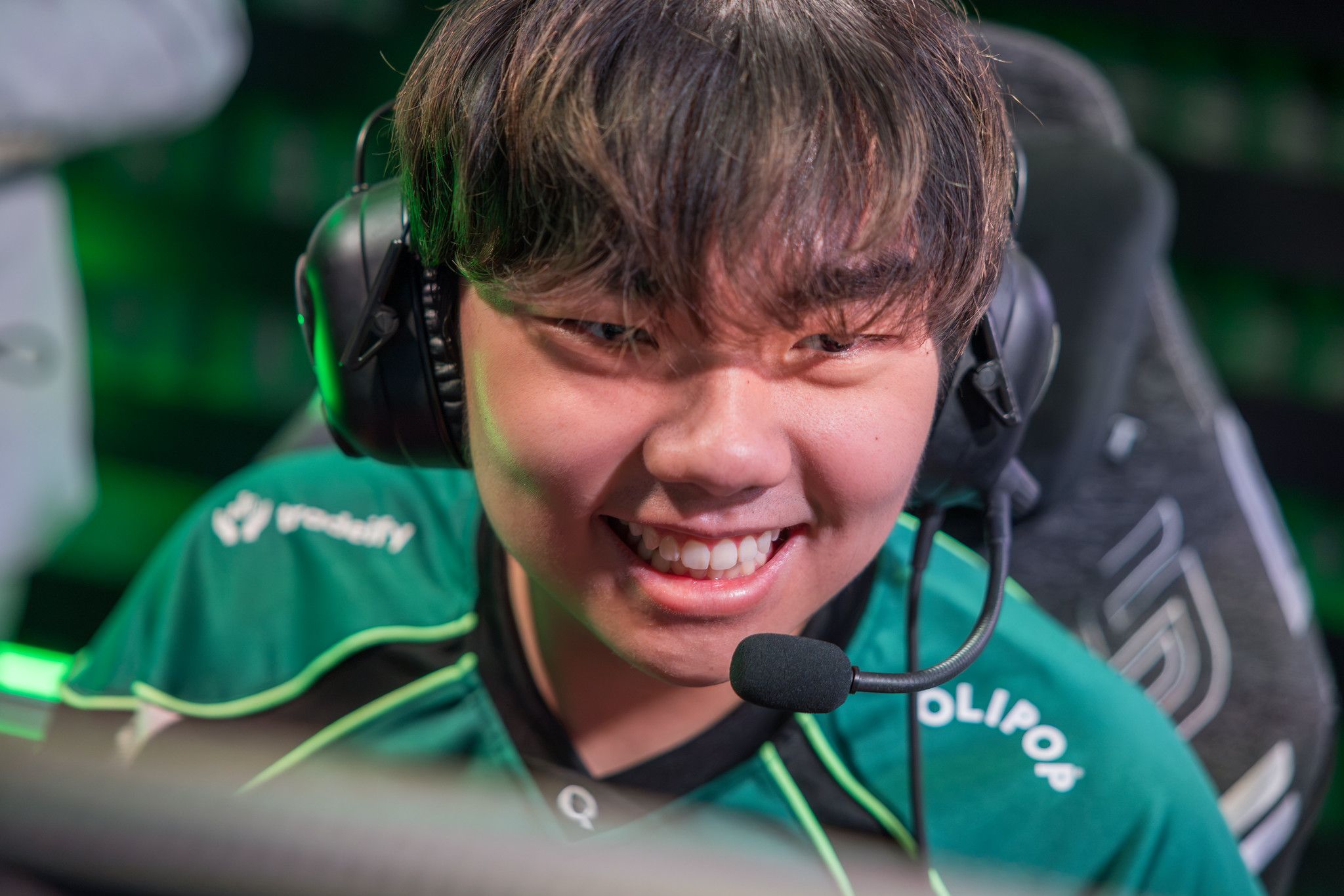 Cryogen is all smiles at the LCS Stage | Photo Credit: Riot Games