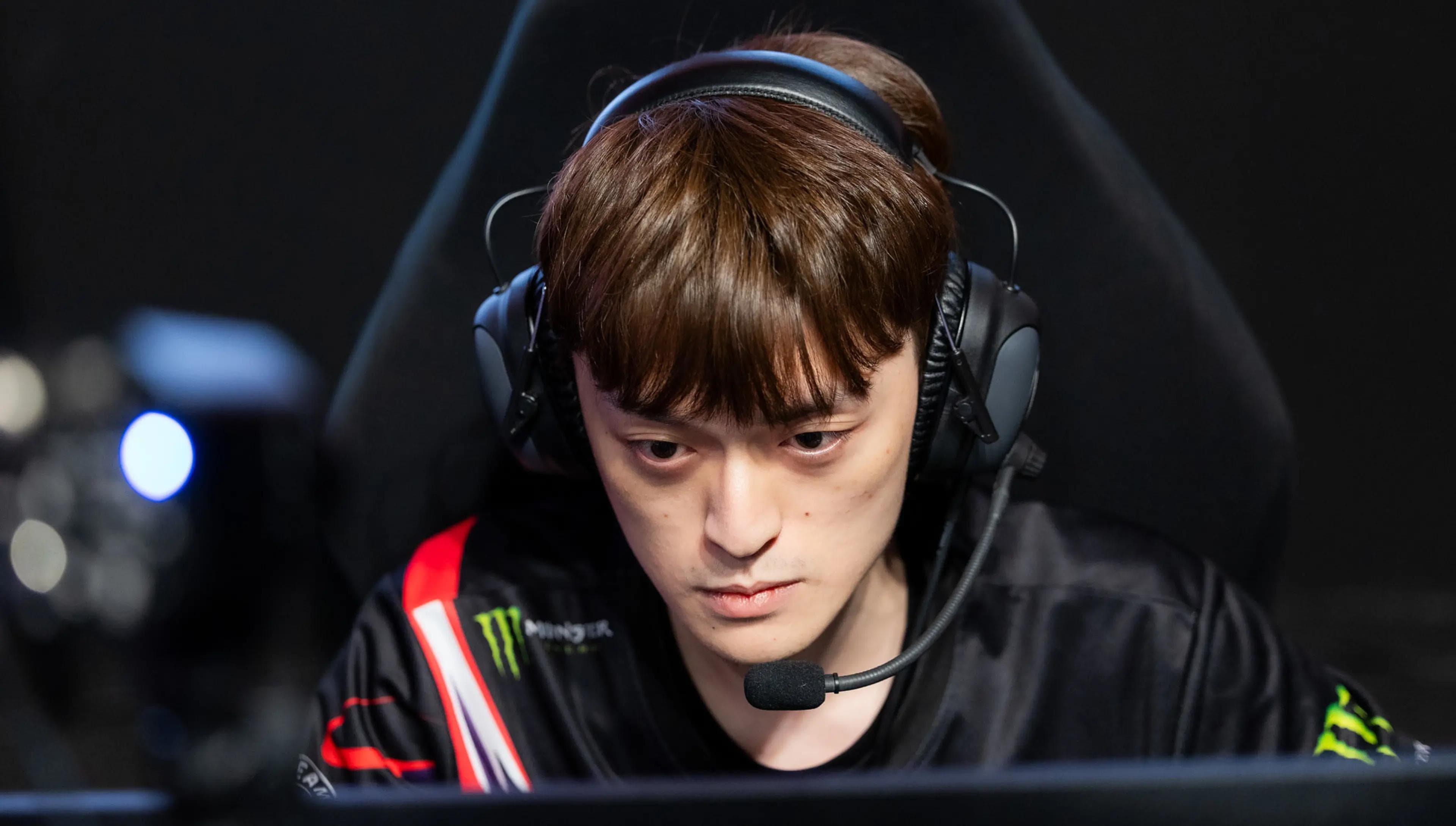 Article background image