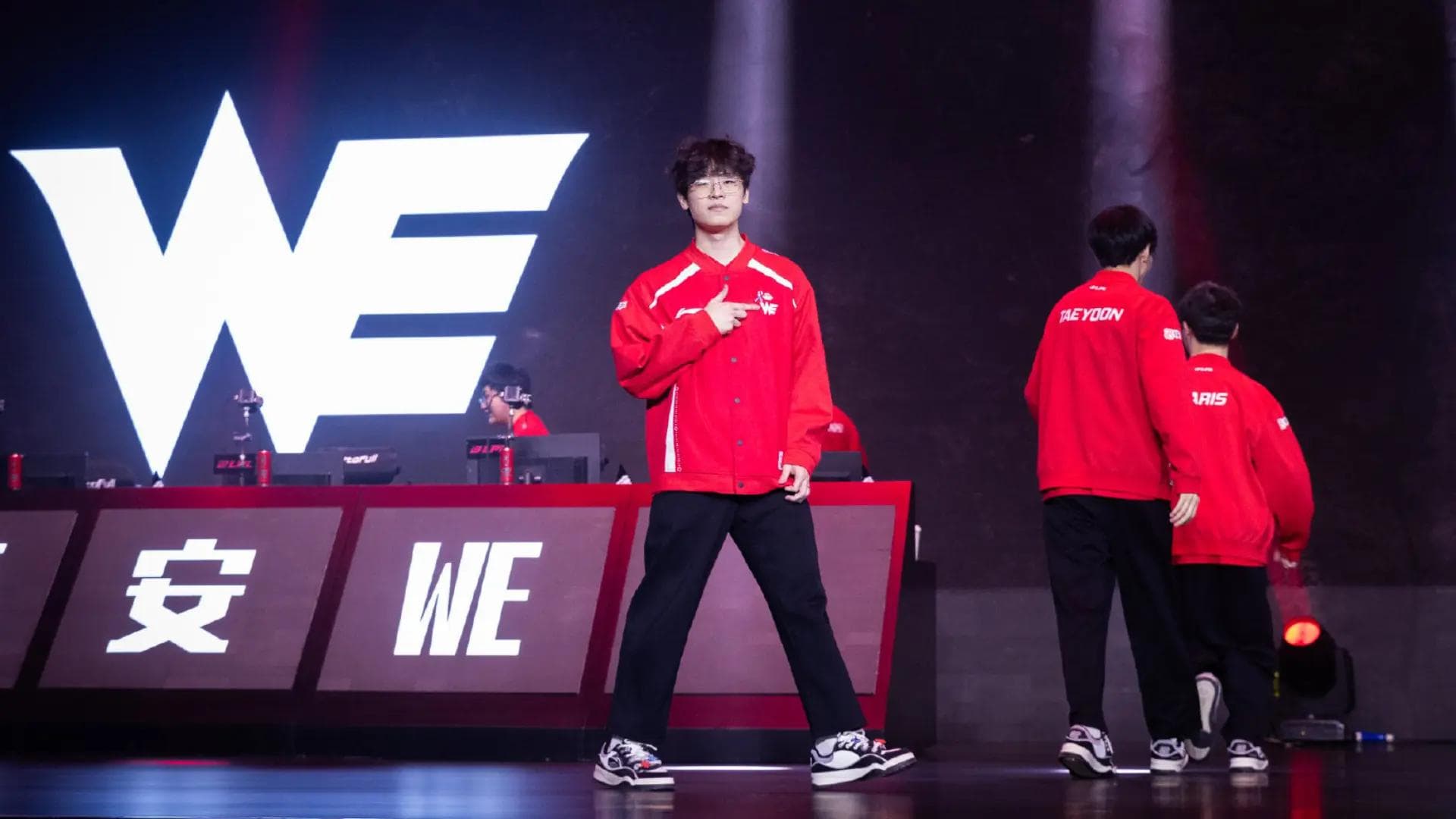 Article background image