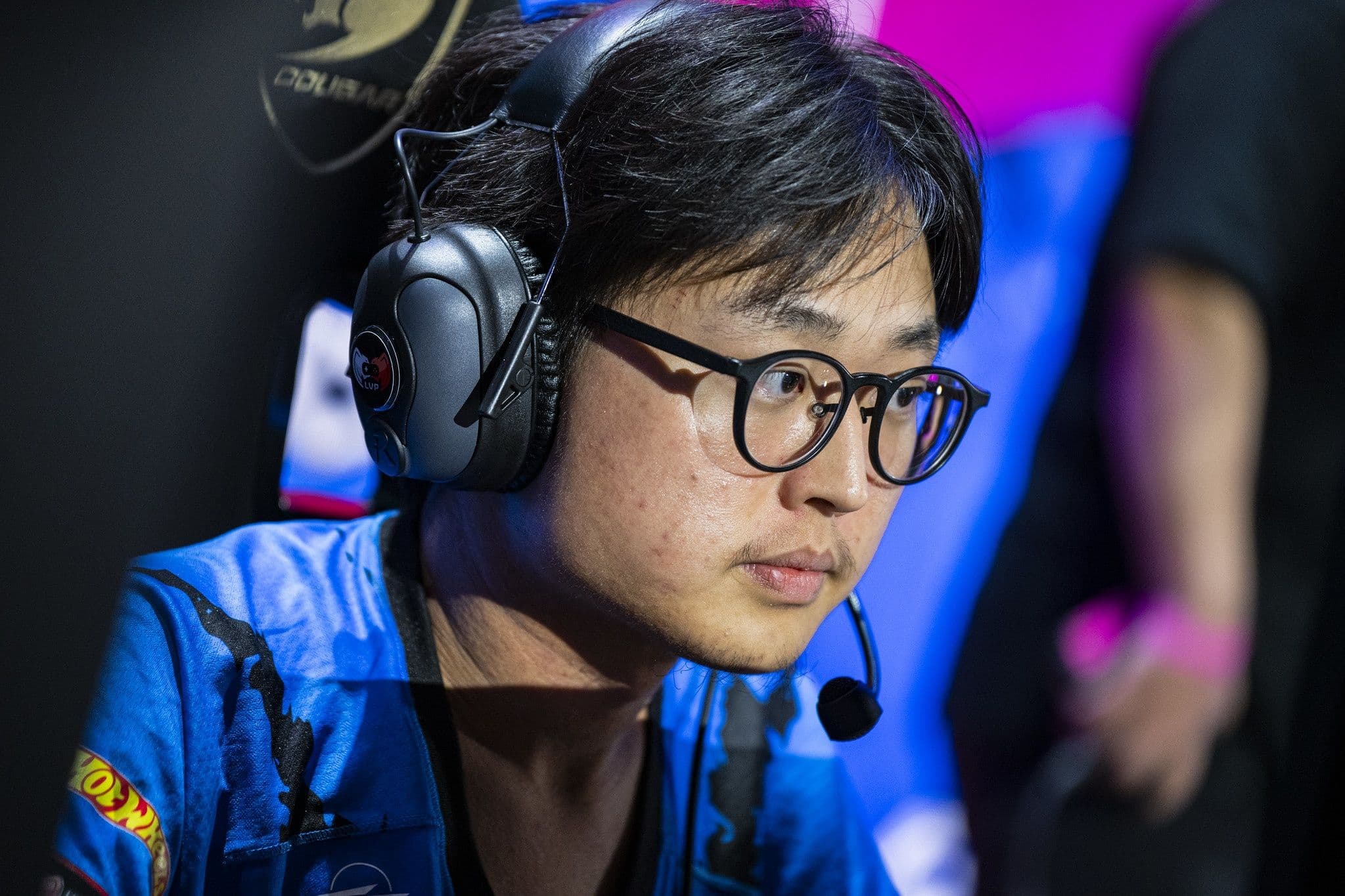 Article background image